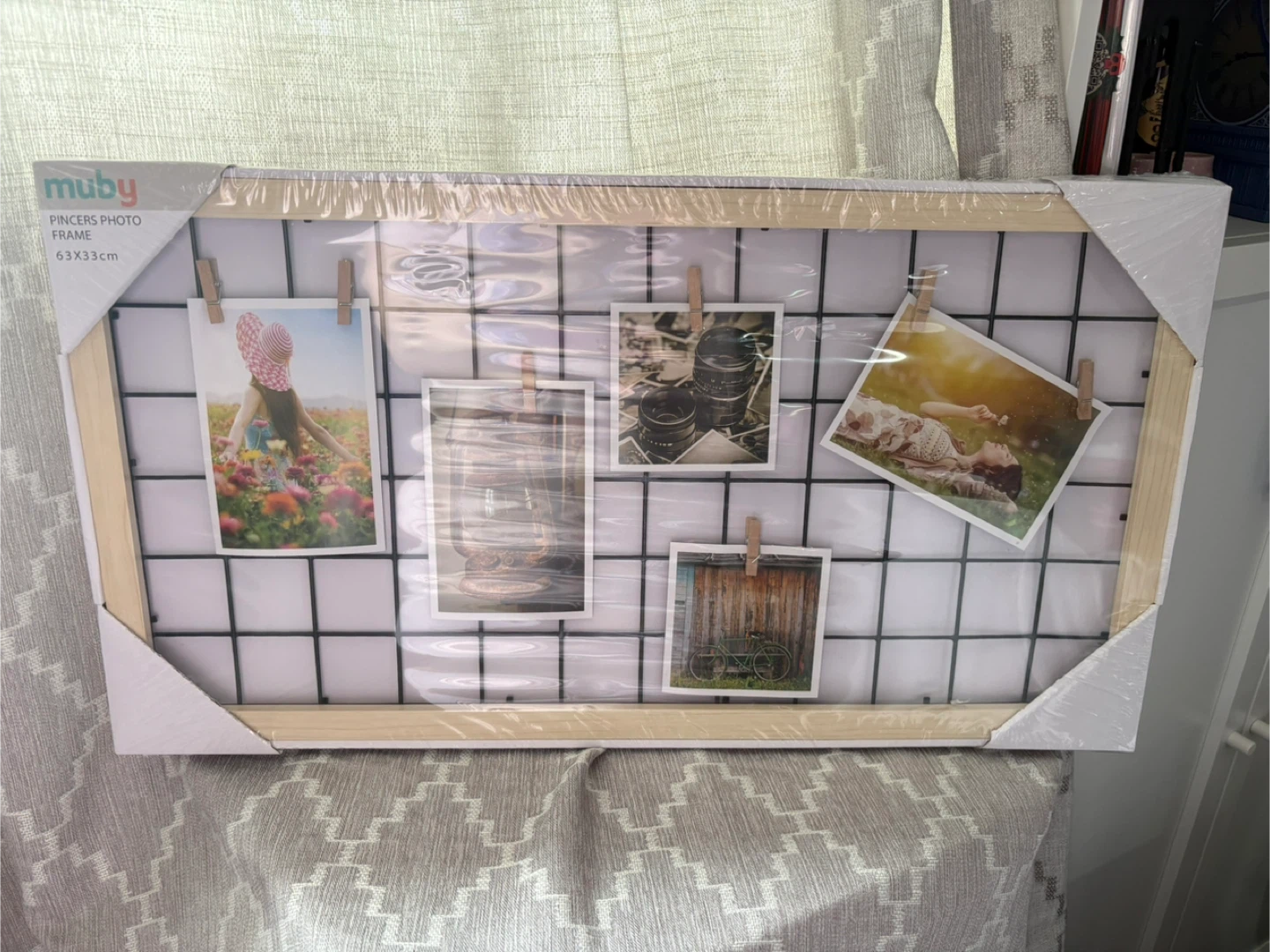 FREE Photo Frame - size: 63x33cm