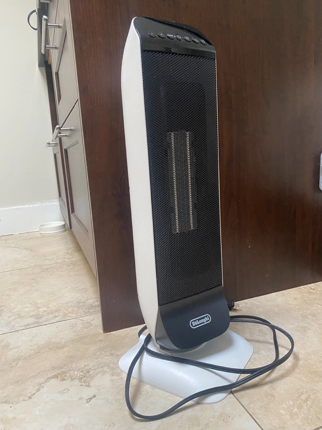 DeLonghi Tower Heater - photo 3