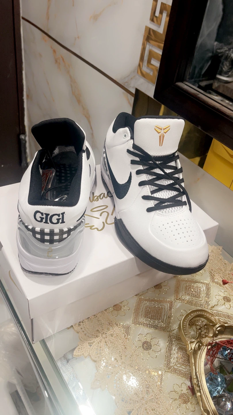 Nike Kobe 4 Protro "Gigi" White Black Gold - photo 4