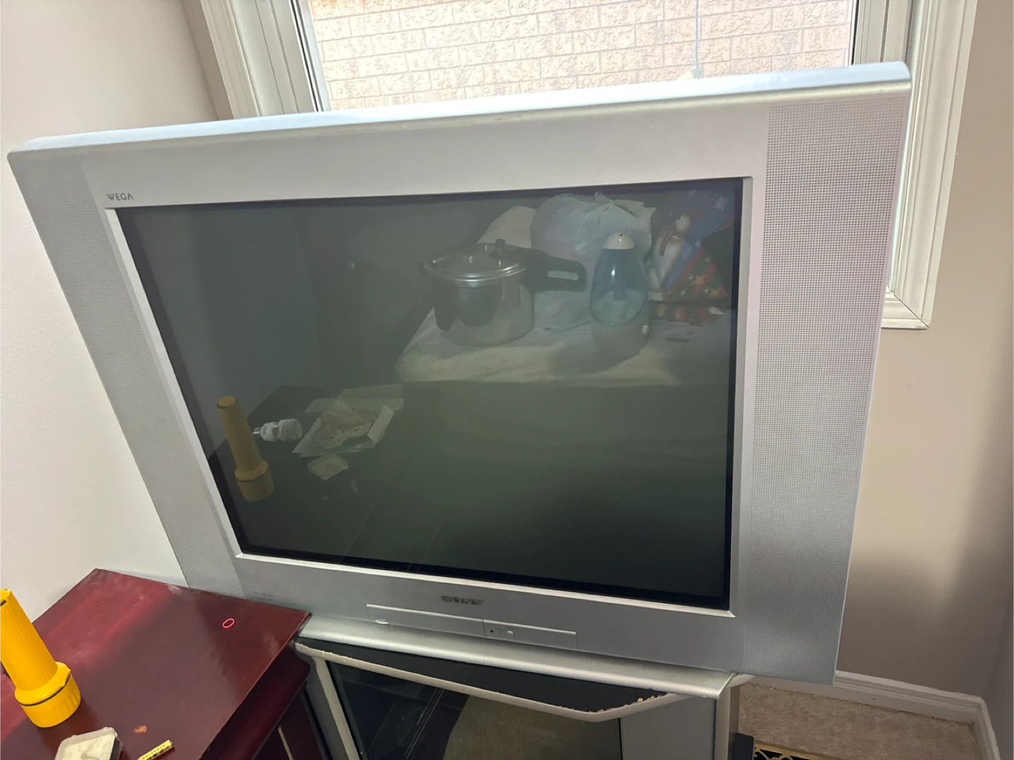 Sony WEGA CRT Television
