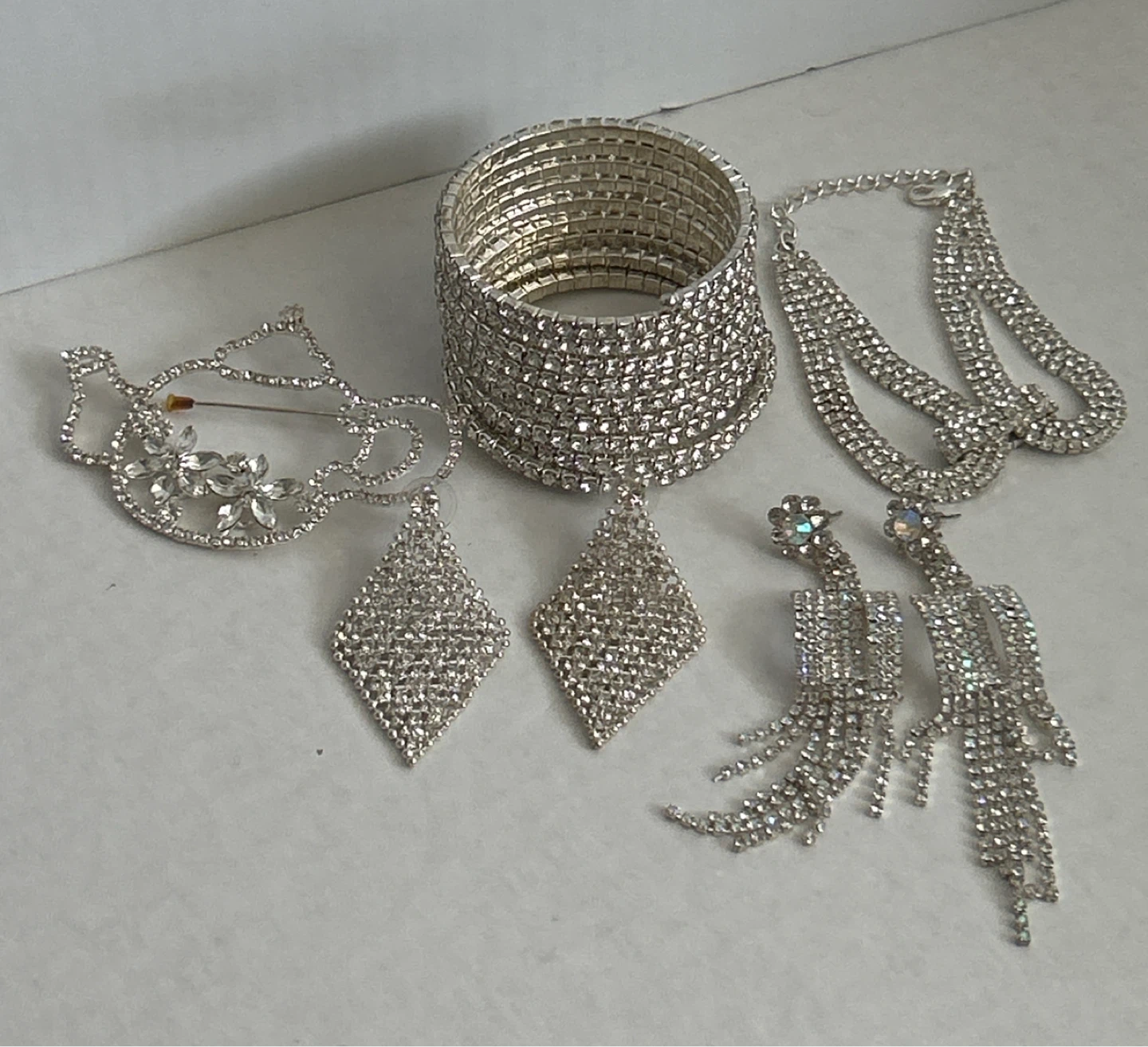 Rhinestone Jewelry Set - Bracelet, Earrings, Brooch & Necklace - photo 2