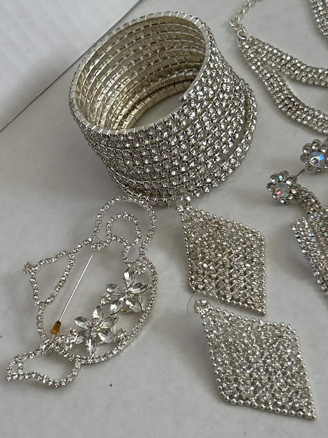Rhinestone Jewelry Set - Bracelet, Earrings, Brooch & Necklace - photo 5