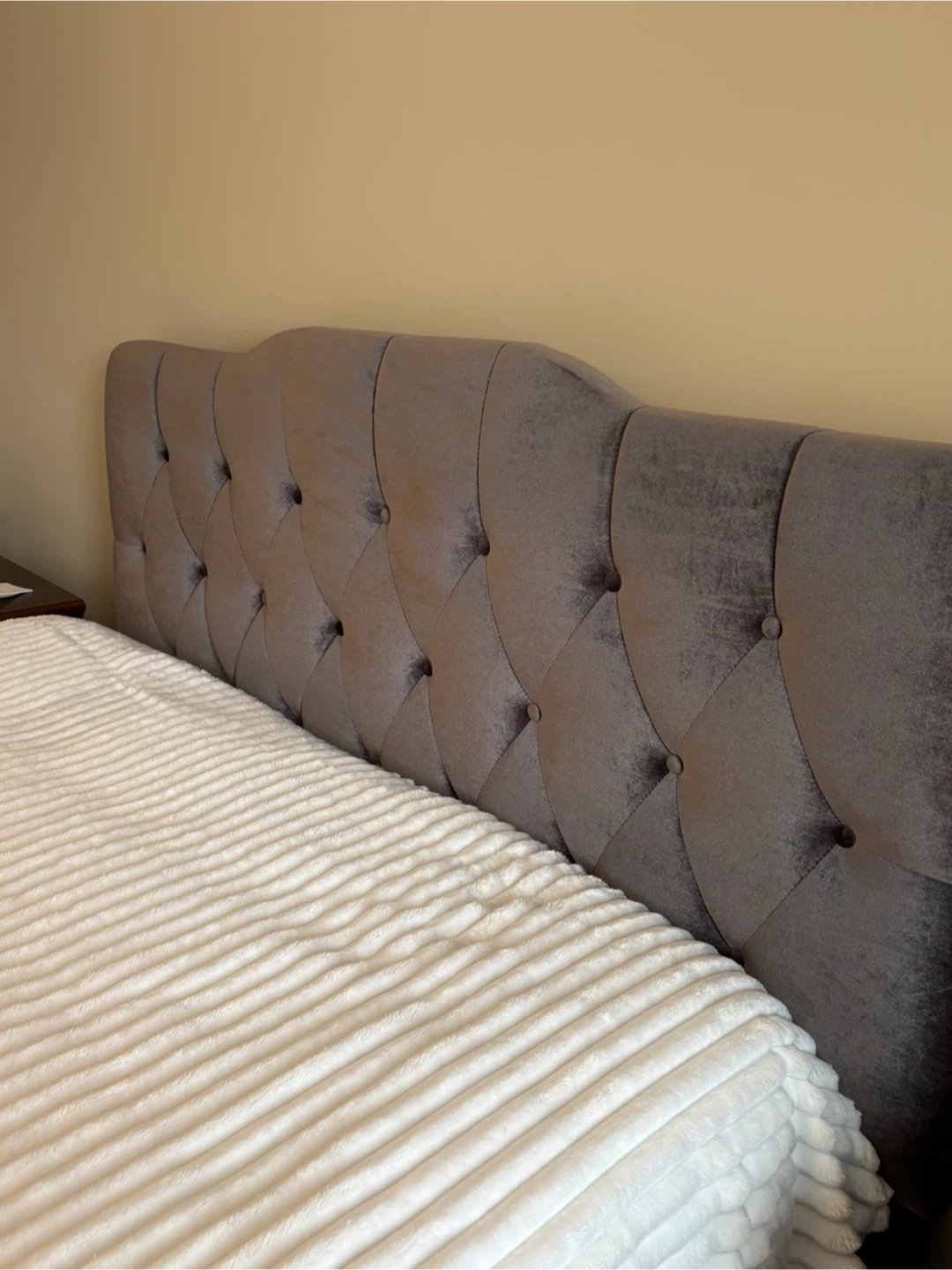 Grey Velvet Tufted Headboard_Queen Size