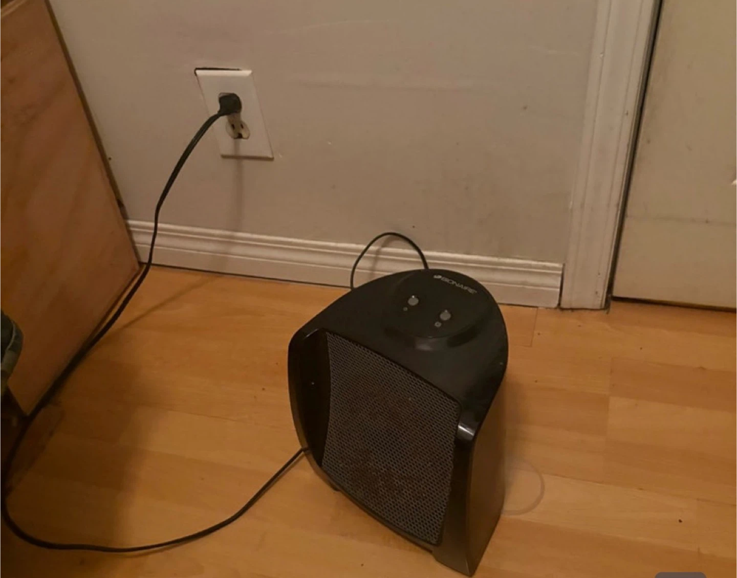 Bionaire Portable Electric Heater - photo 2