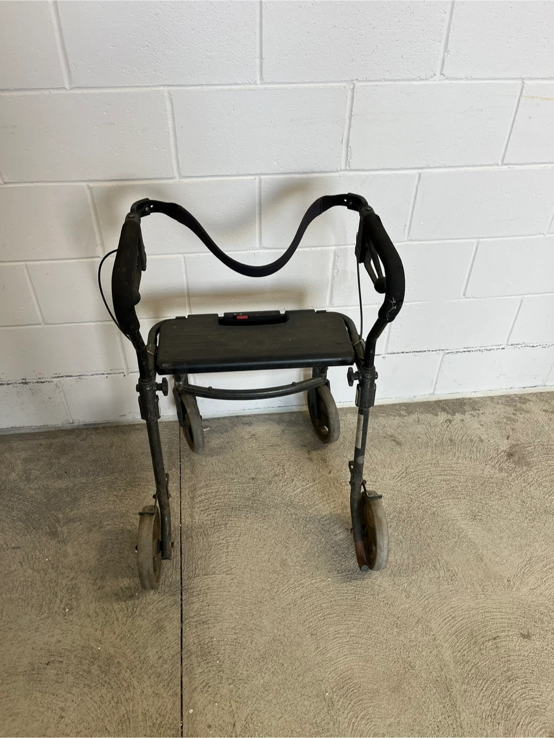 Mobility Walker with Seat