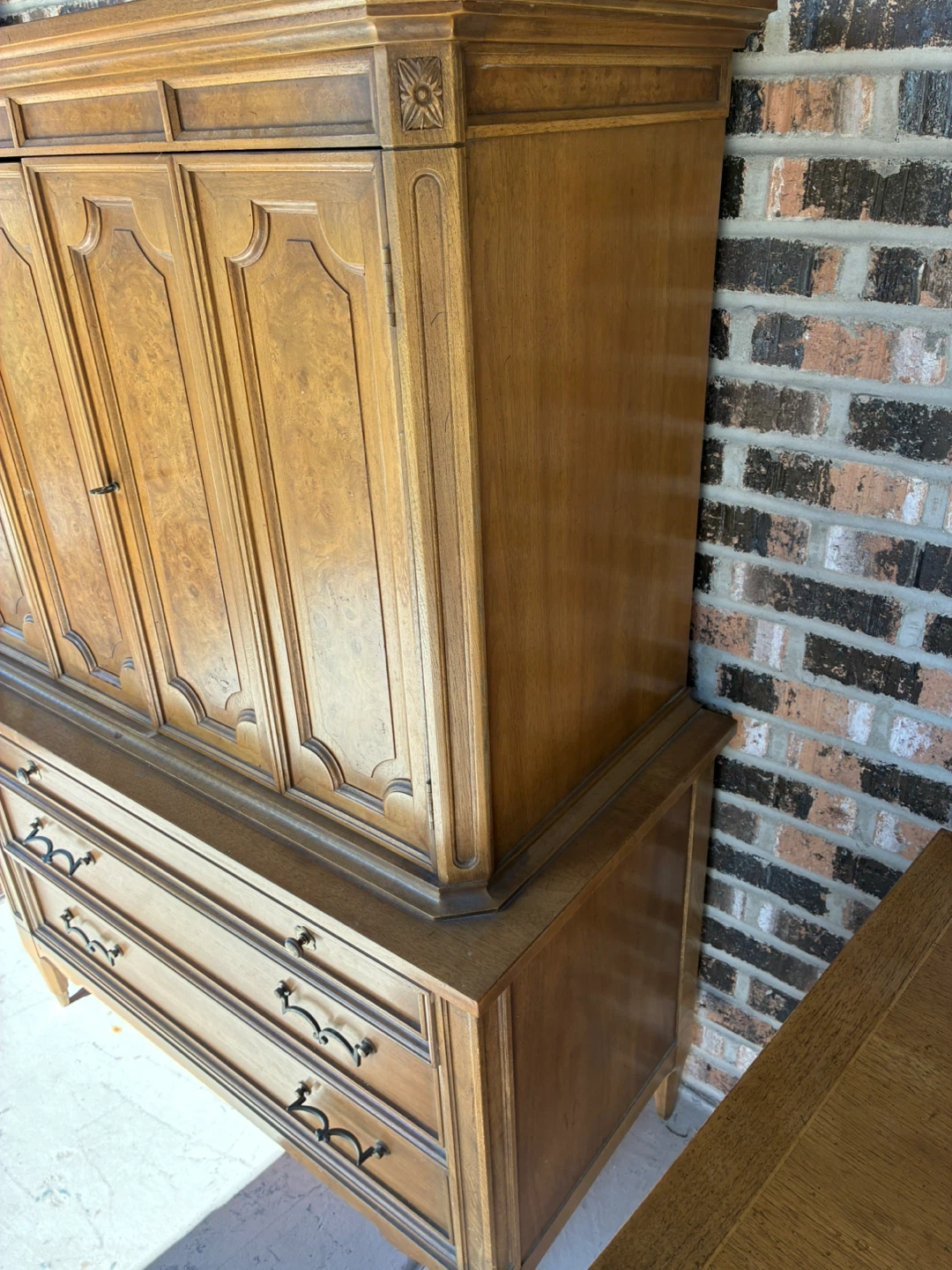 American of Martinsville dresser - photo 5