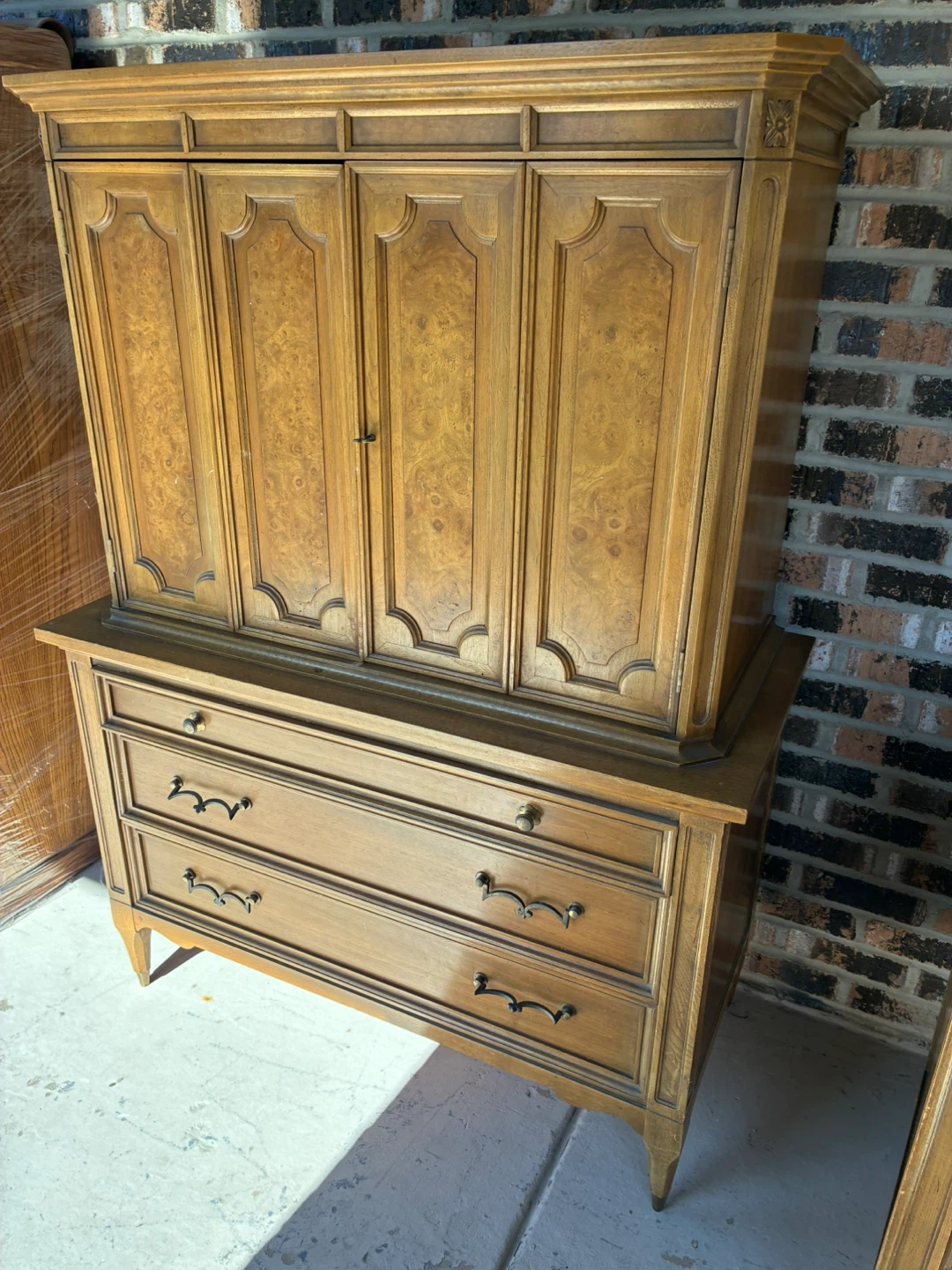 American of Martinsville dresser - photo 2