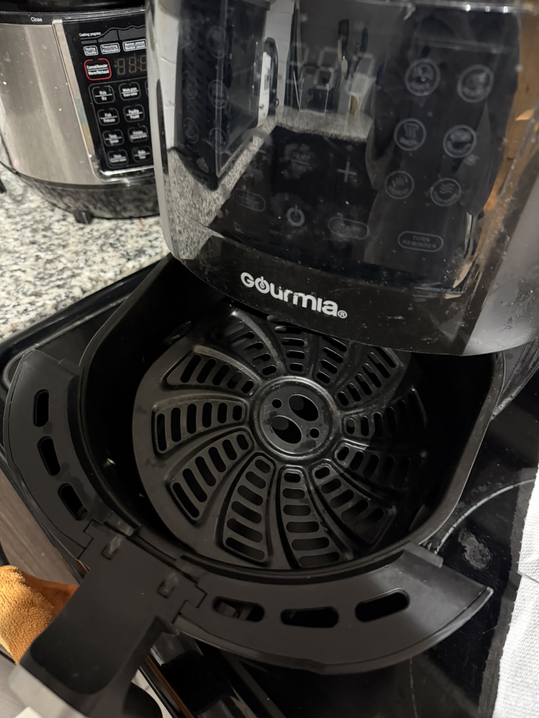 Gourmia Air Fryer - photo 2