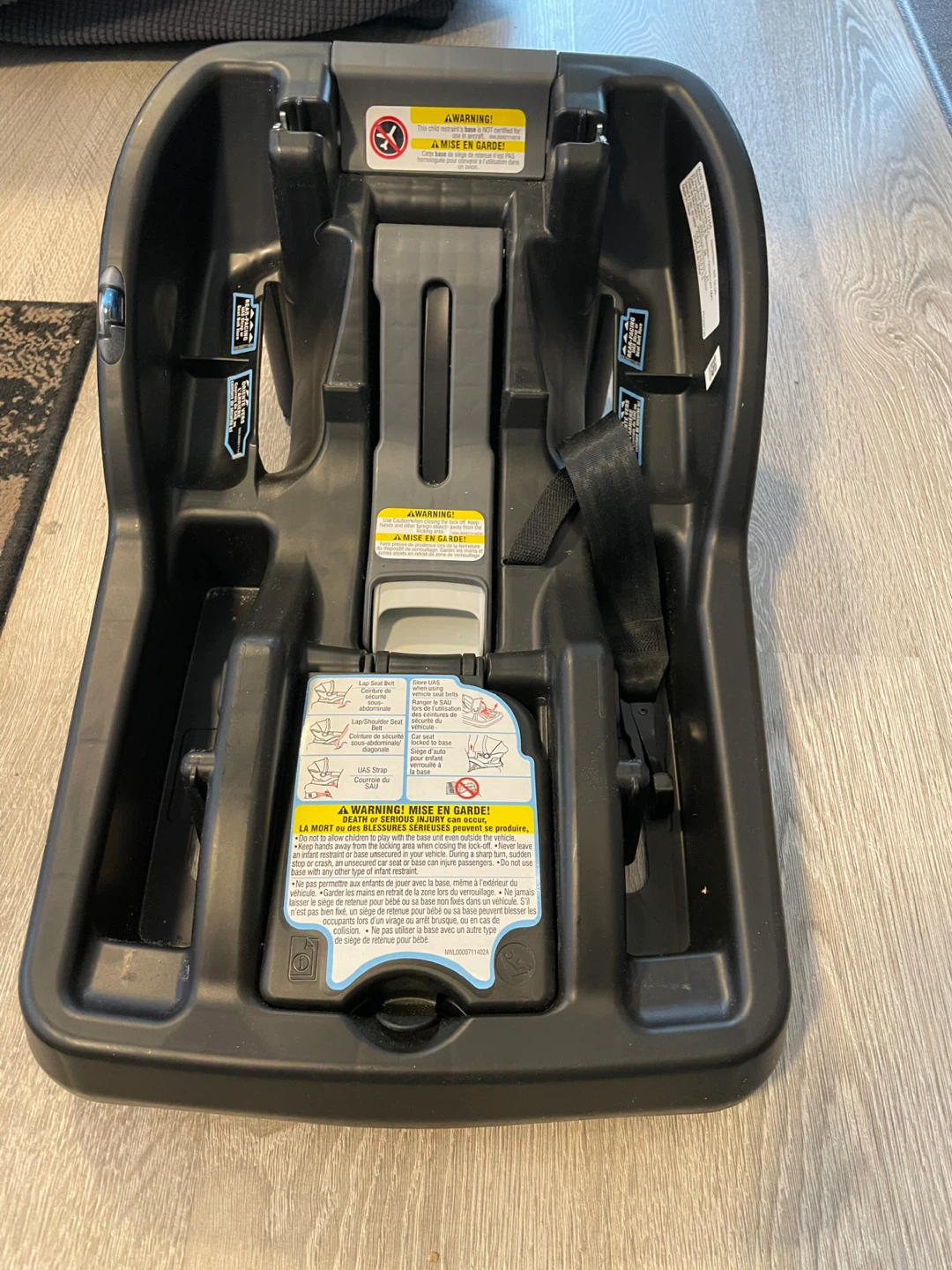 Graco SnugRide SnugLock 35 Infant Car Seat & Base - photo 3