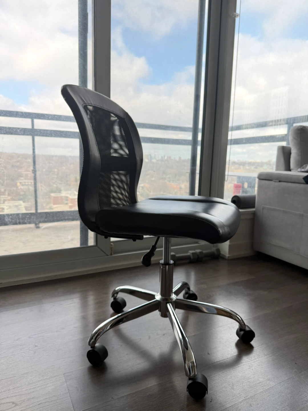 Black mesh back office chair