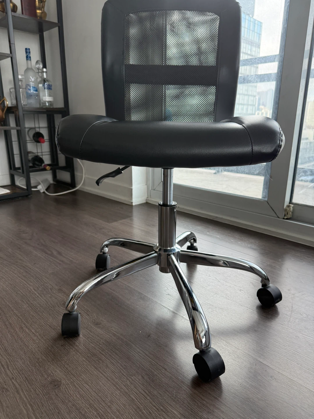 Black mesh back office chair - photo 3
