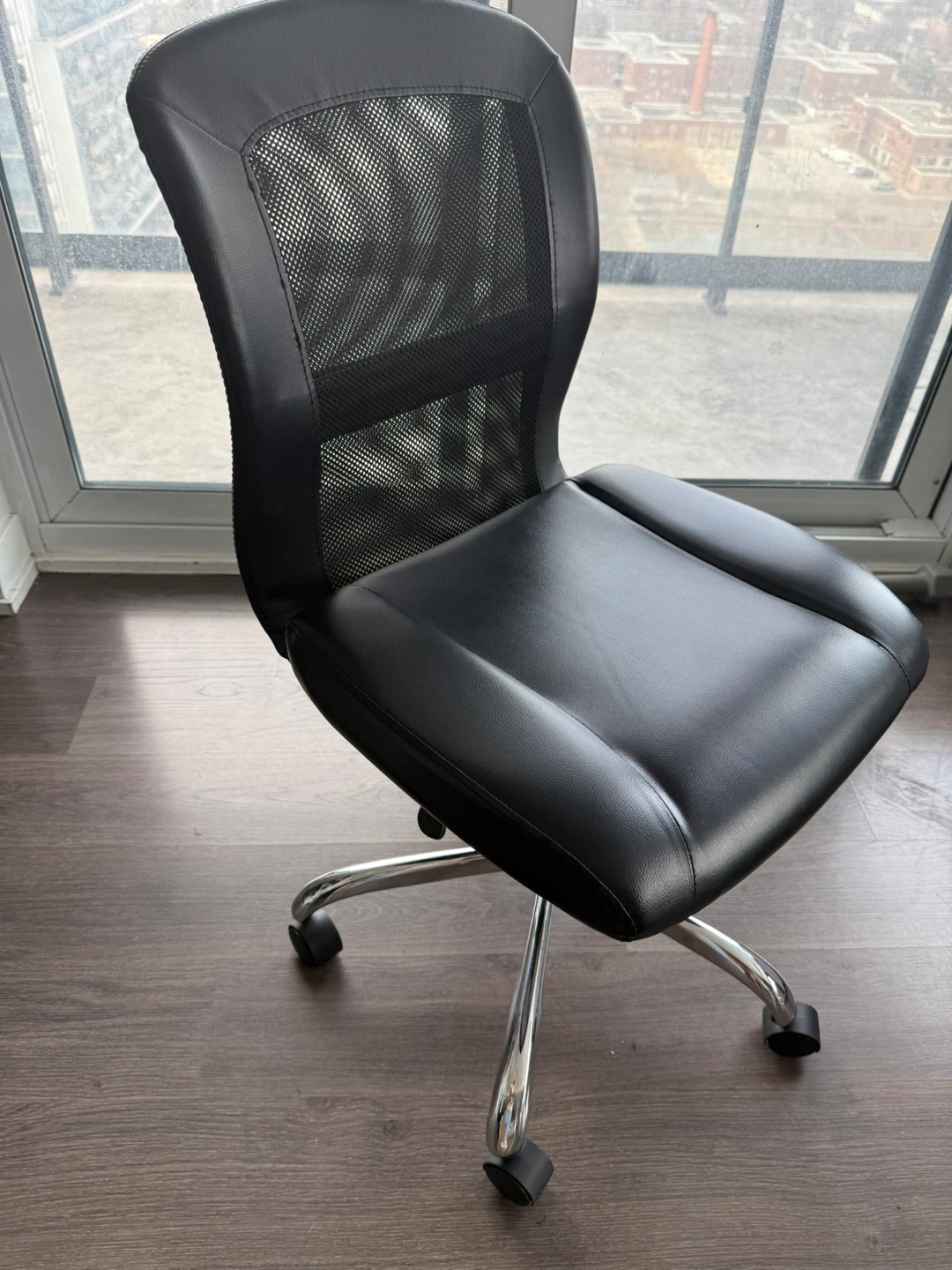 Black mesh back office chair - photo 2