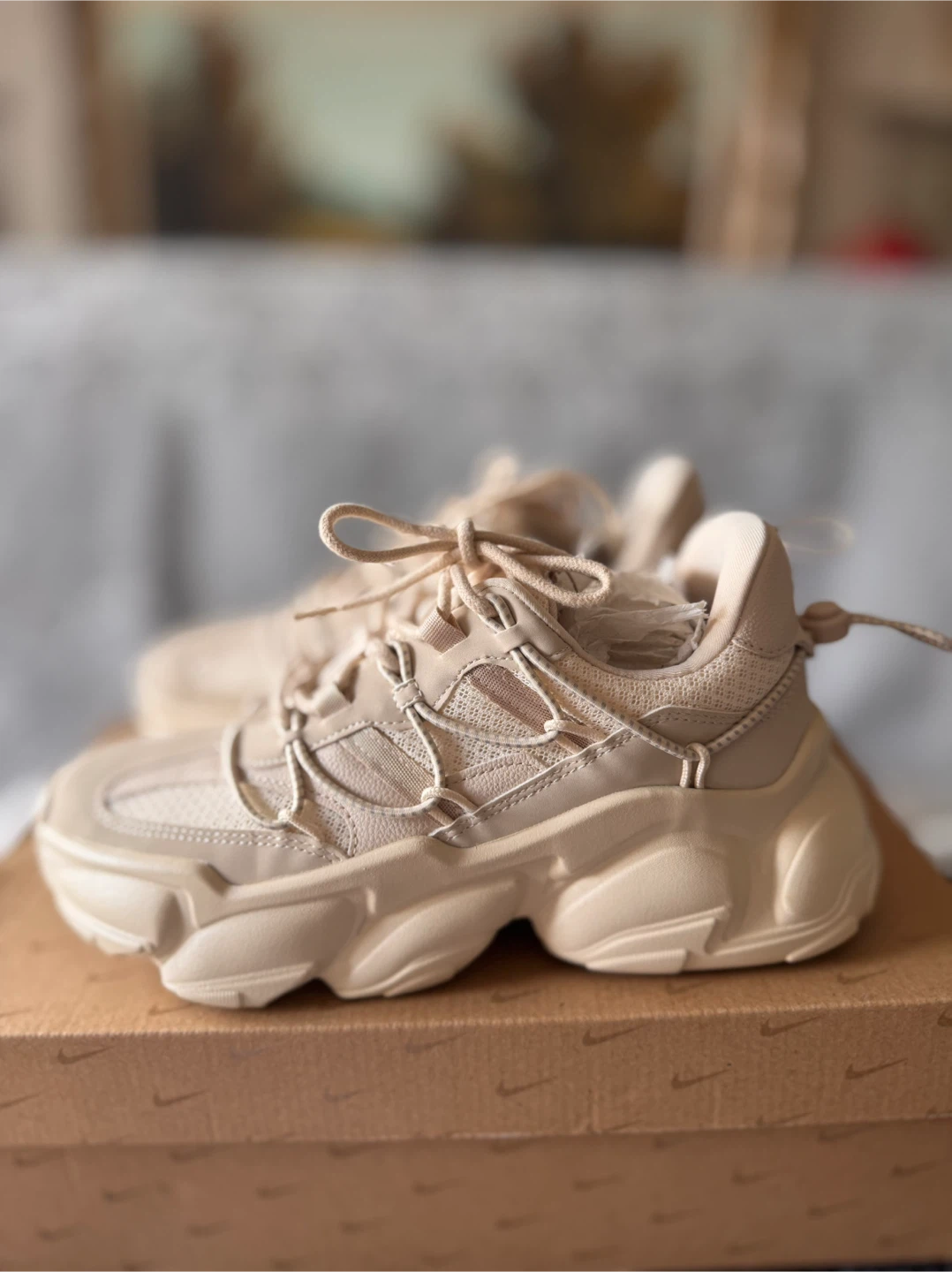 Steve Madden Women's Sneakers - Tan