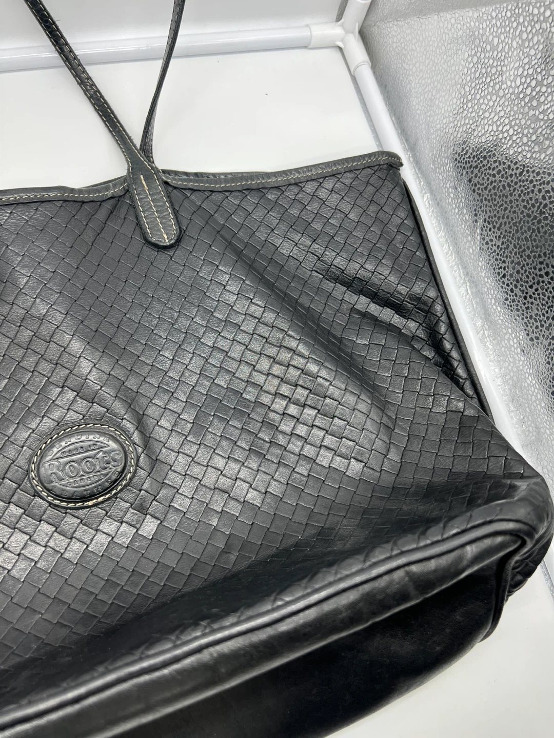 ROOTS Y2K Black Woven Leather Large Slouchy Tote Carryall Bag - photo 5