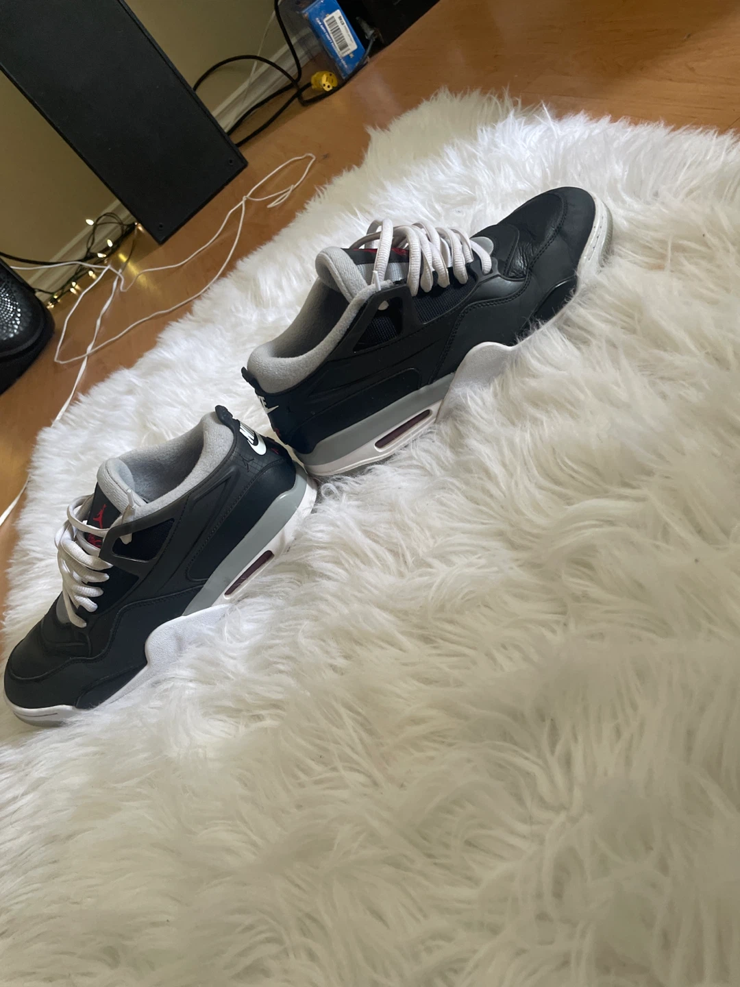 Nike Air Jordan 4 Retro Shoes - photo 4
