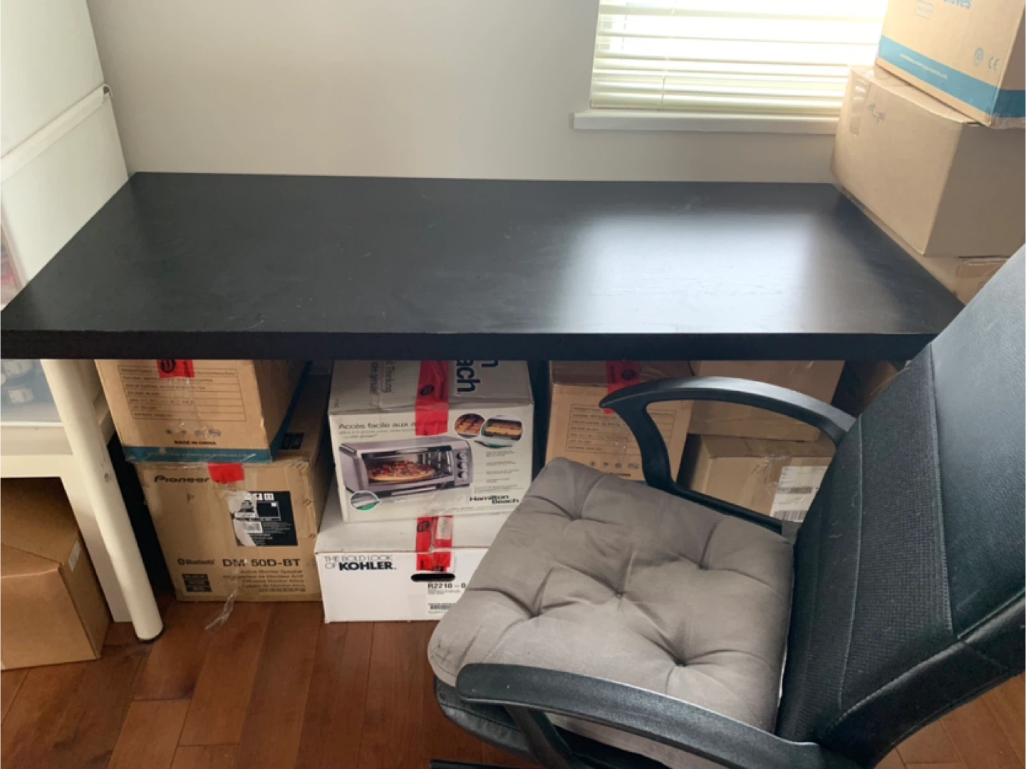 Free table and chair