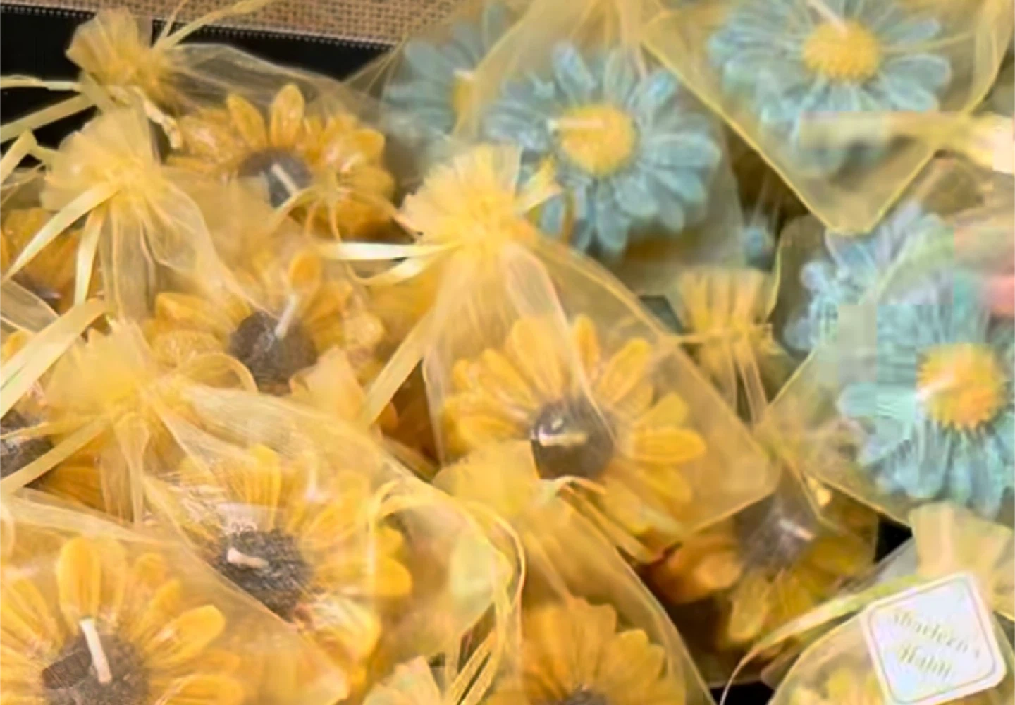Daisy Flower Shaped Candles - photo 4