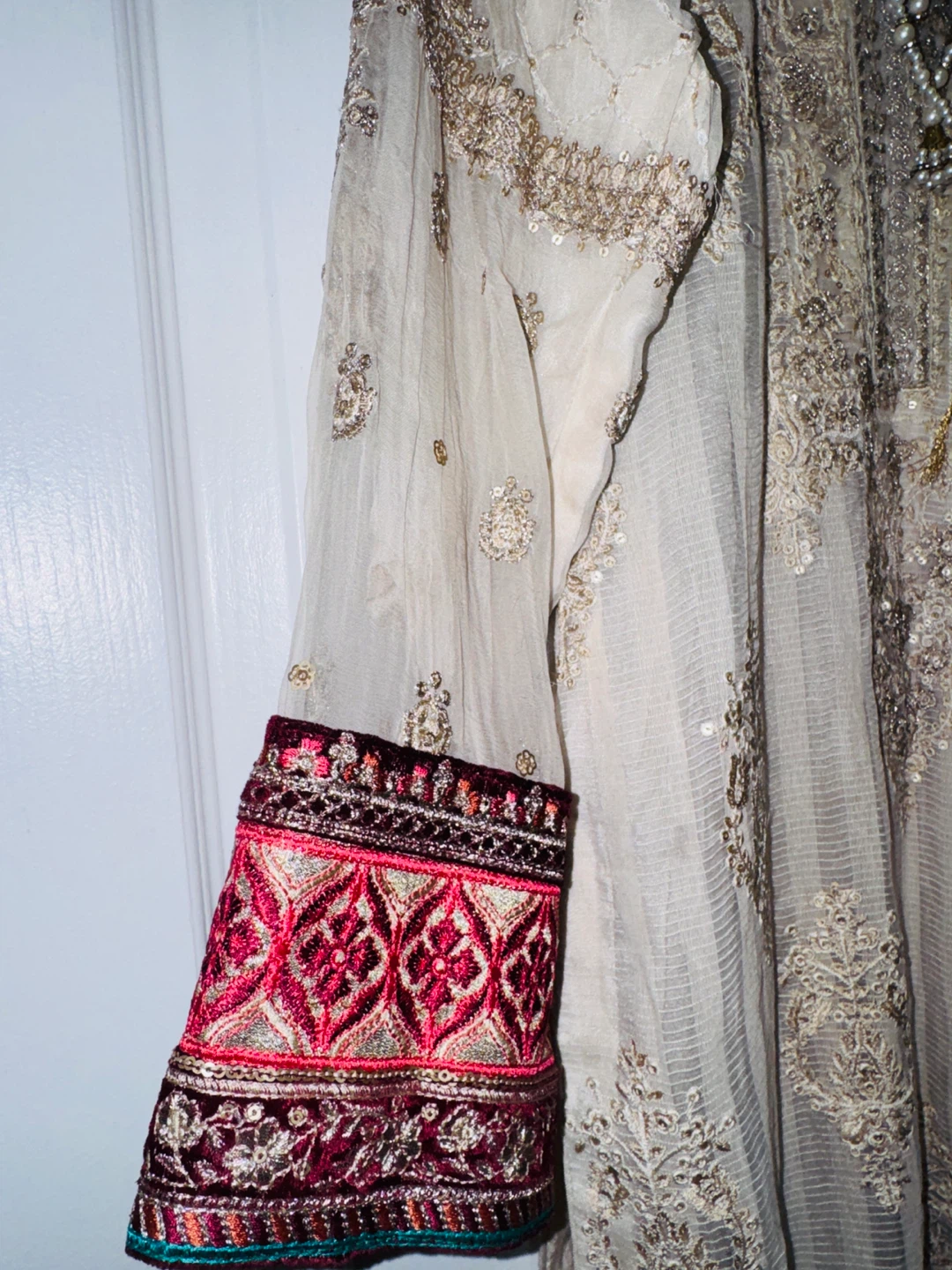 Women's Embroidered Kurti - Size Medium - photo 2