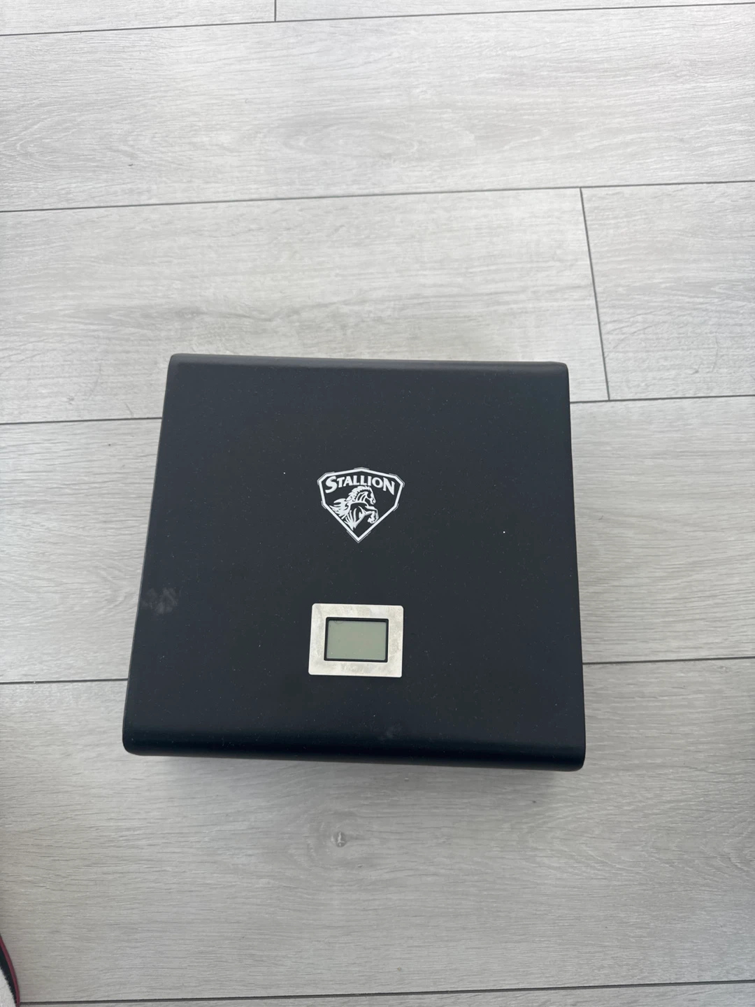 Stallion Humidor with Hygrometer