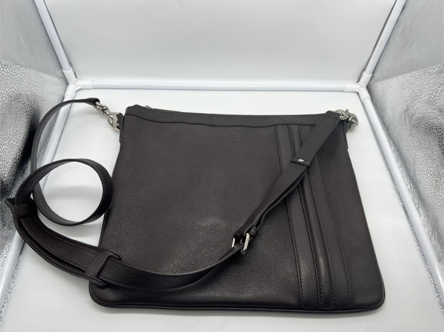GUCCI Men’s Dark Brown Pebbled Leather Messenger Crossbody Bag - photo 2