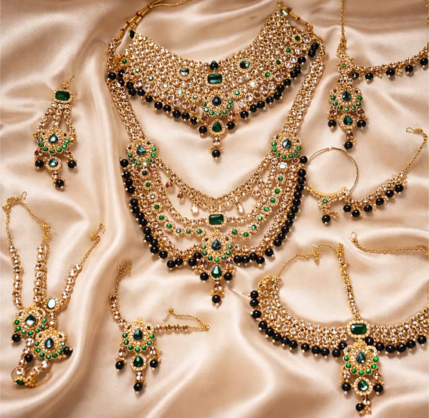 Indian Bridal kundan Jewelry Set with Green Stones