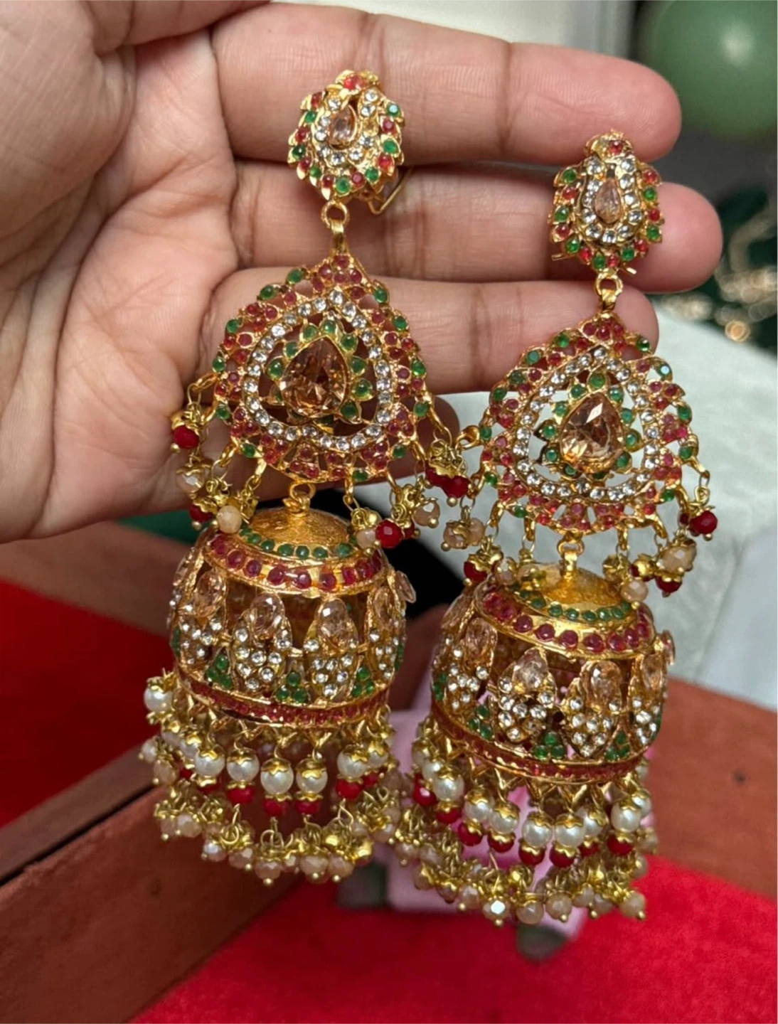 Pakistani earrings Large Gold Jhumka - photo 2