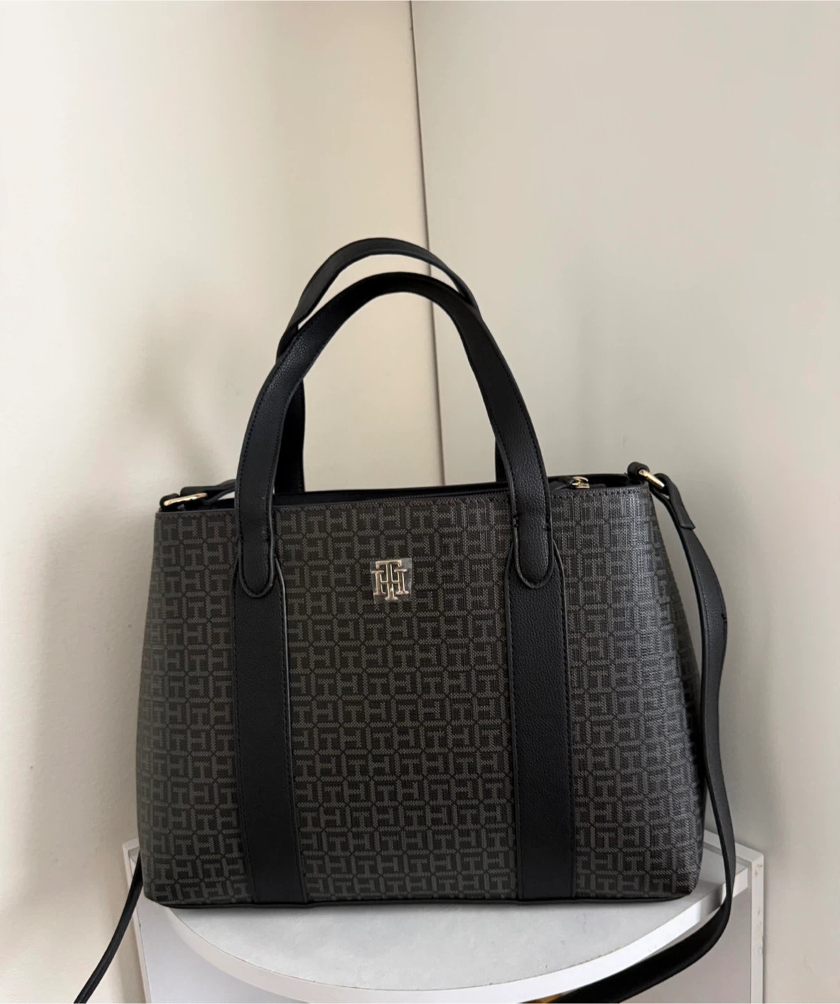 Tommy Hilfiger Tote Bag