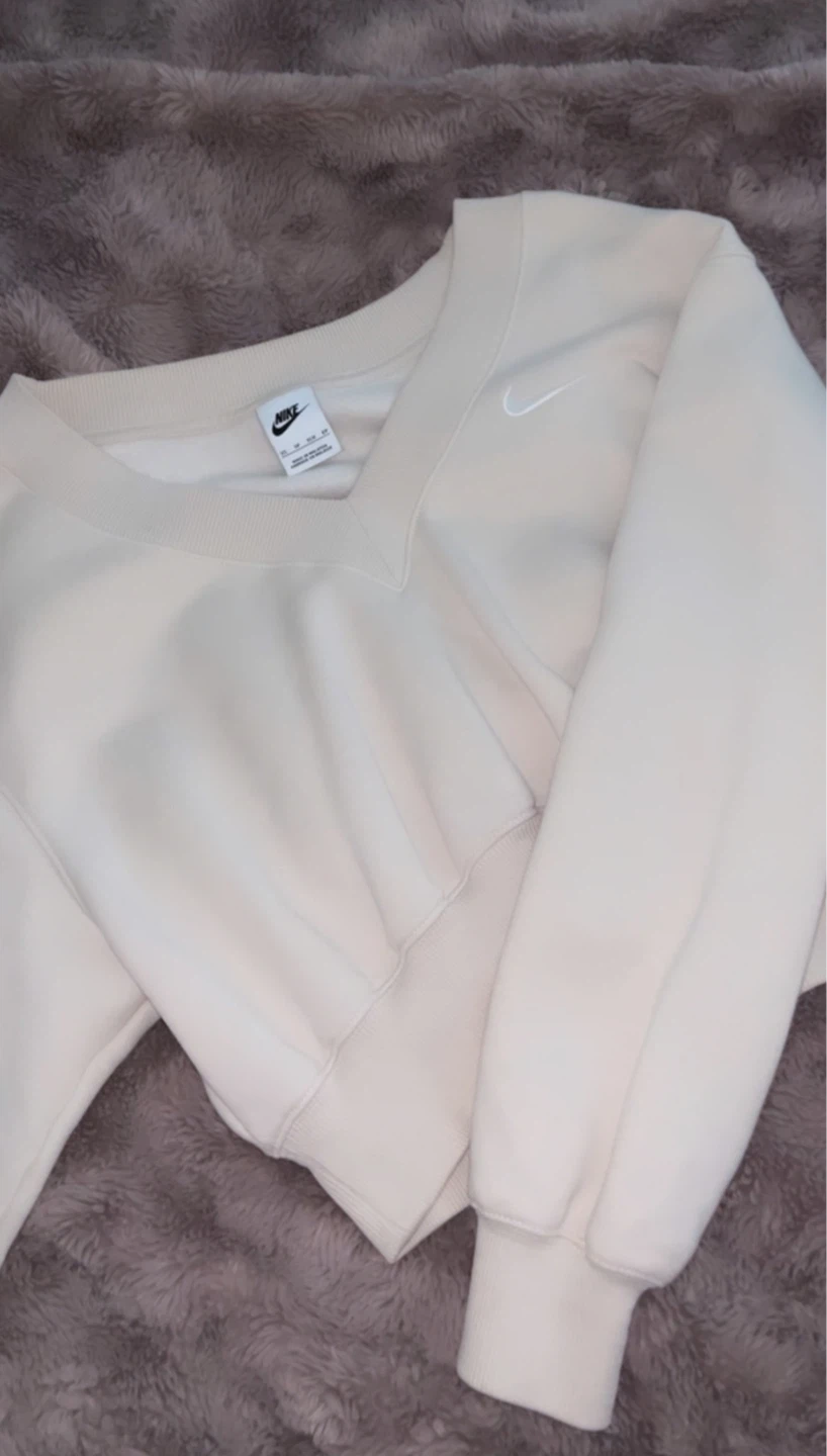 Nike cream V-neck cropped sweatshirt