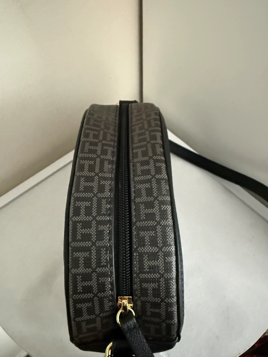 Tommy Hilfiger Monogram Dome Crossbody Bag - photo 4