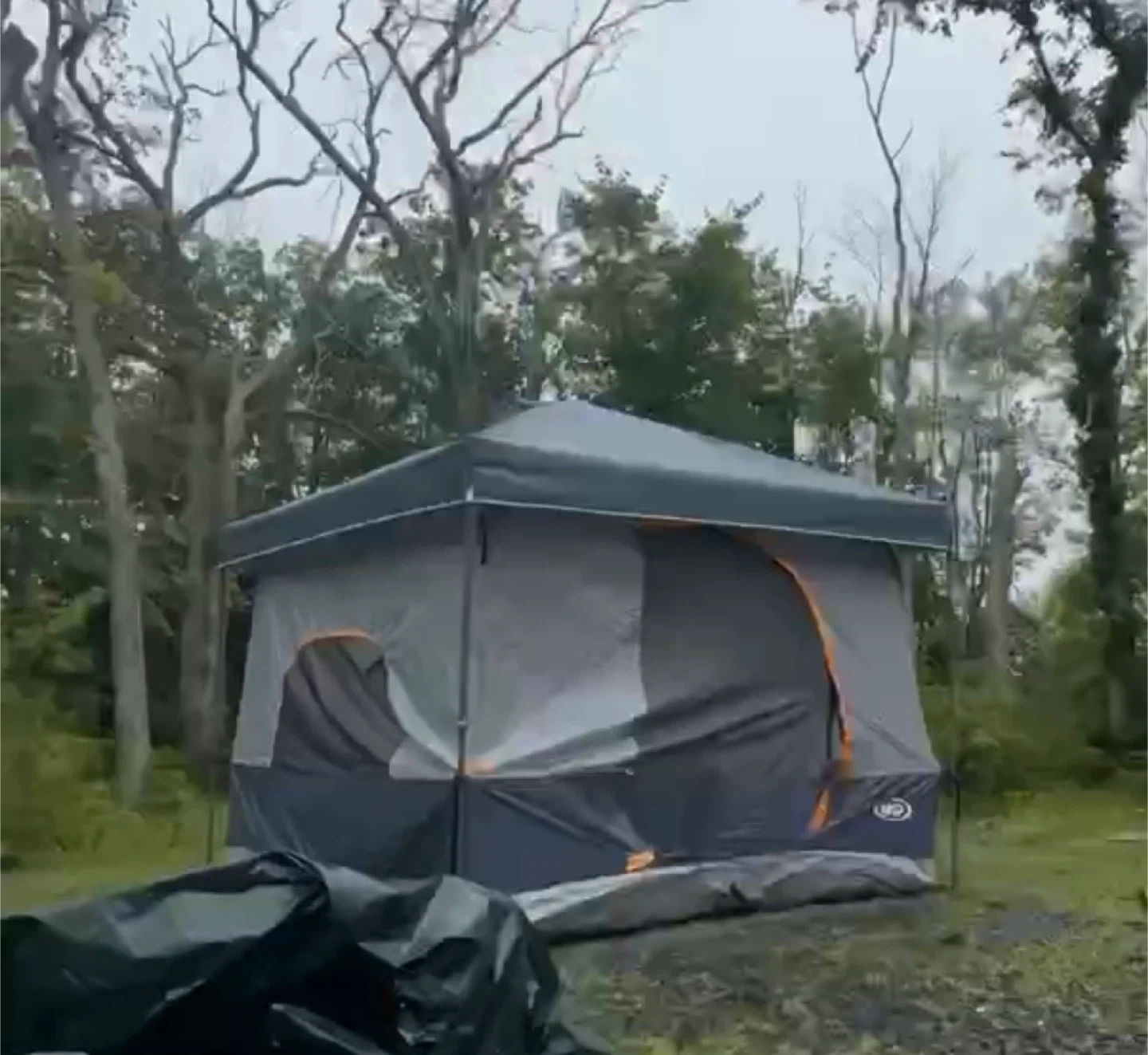 CAMPING UNP 5 Person Standing Room Tent