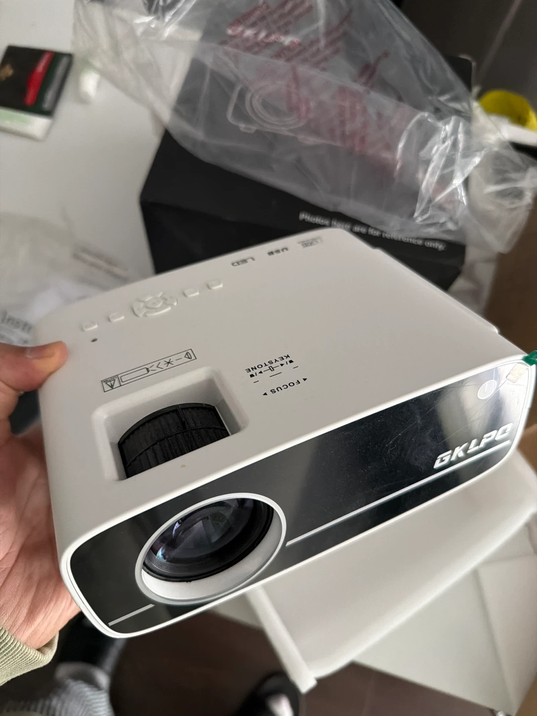 GKLPQ Mini Projector with Remote - photo 3