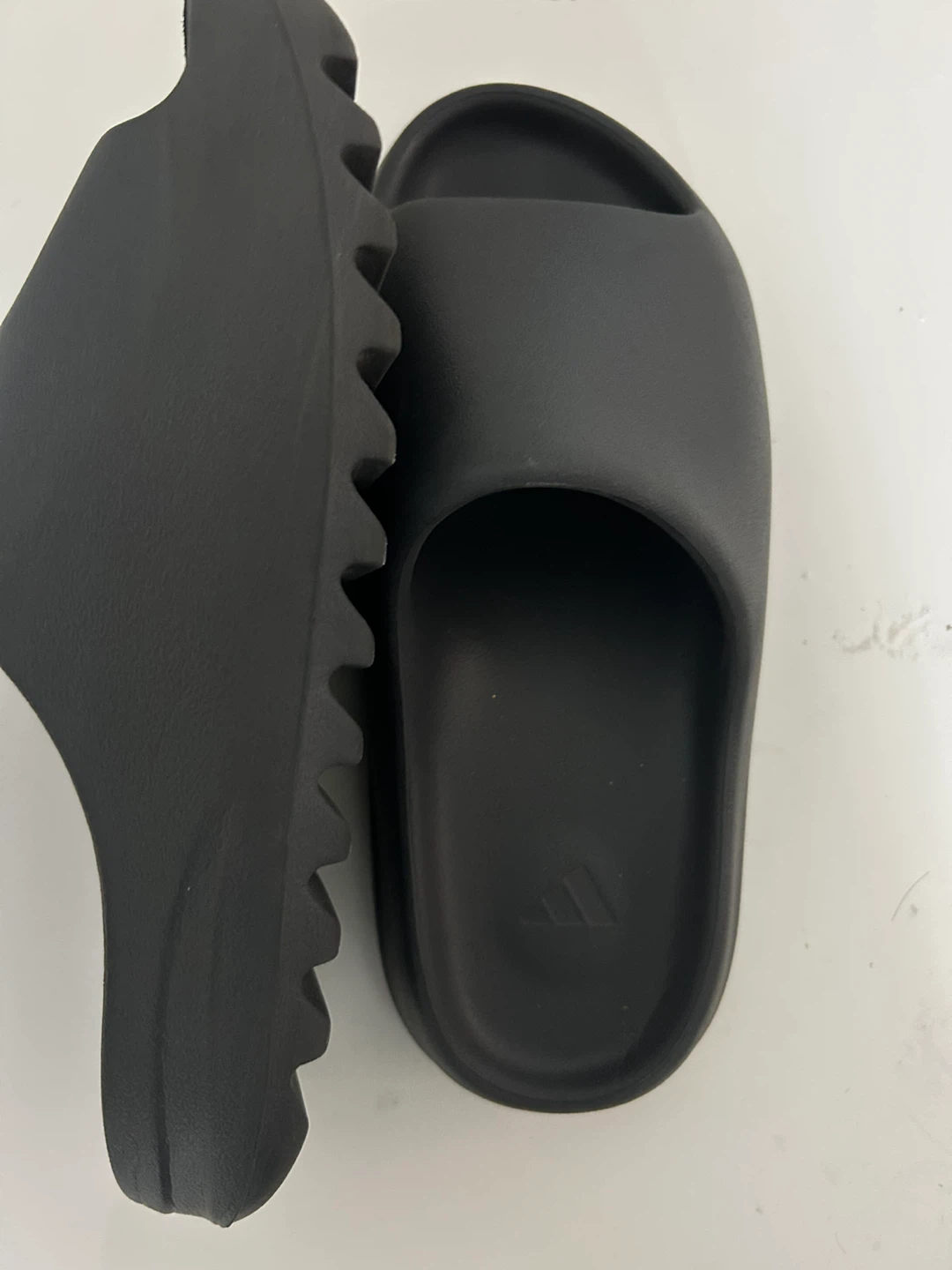 Yeezy Comfort Slides Black - photo 2