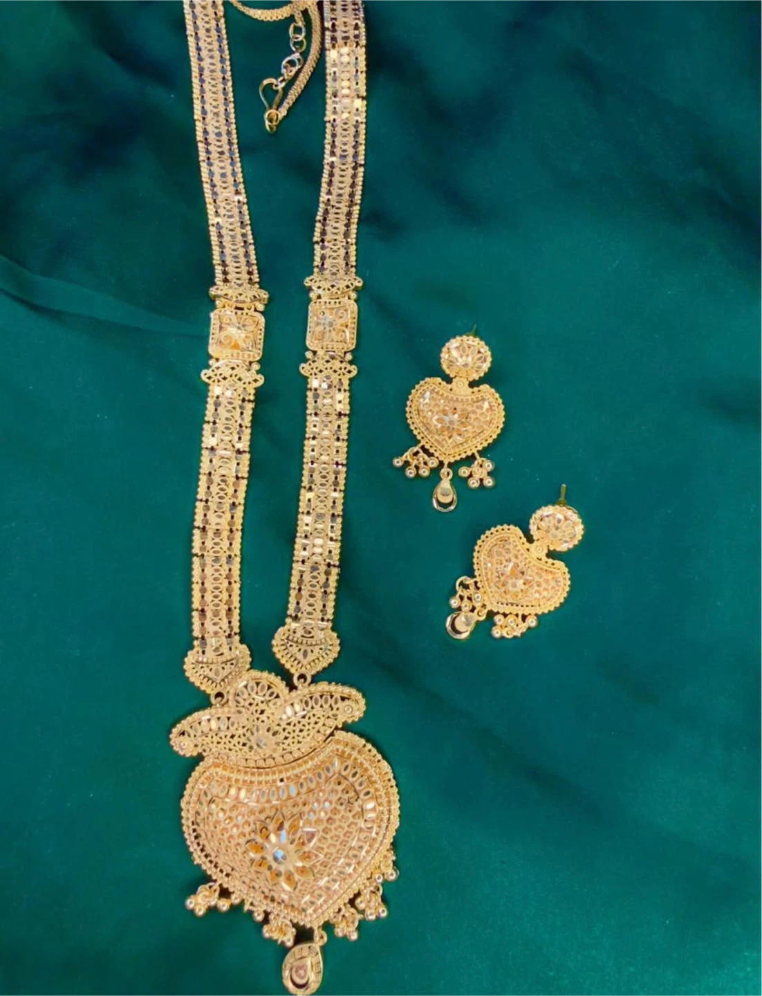 Gold Tone Necklace and Earring Set - photo 2
