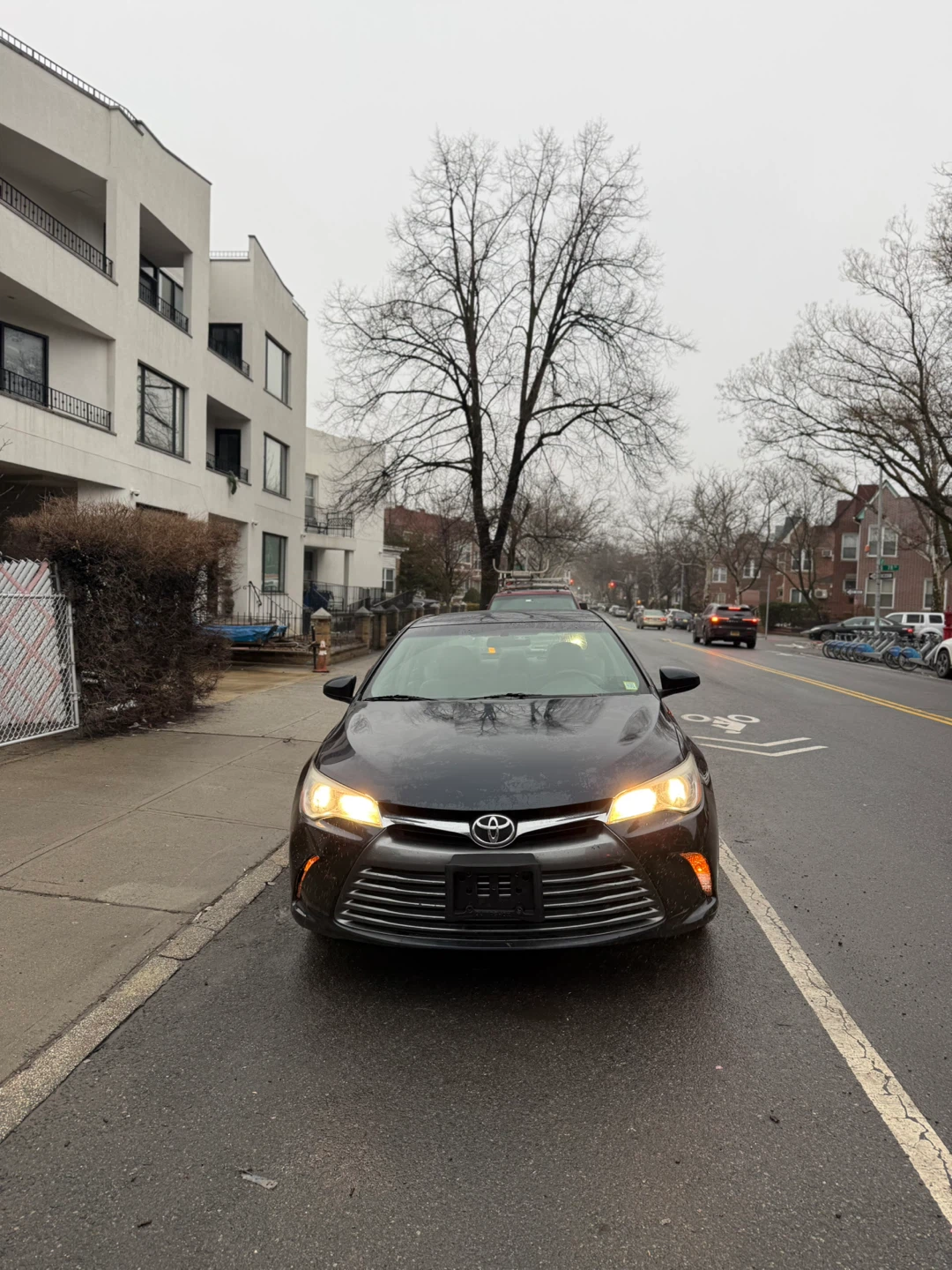 2017 Toyota Camry LE Sedan - photo 2