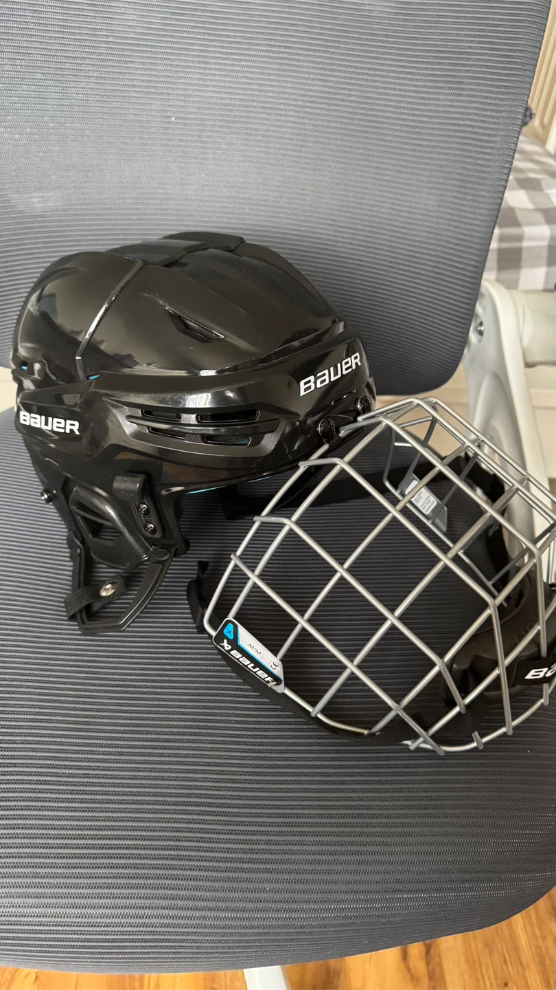 Bauer Hockey Helmet with Cage - Black - M/M - photo 4