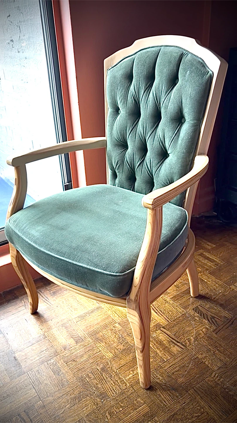 Green Tufted Accent Chair - photo 4