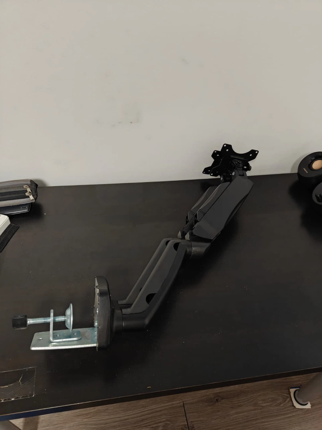 DUAL ARM MONITOR STAND
