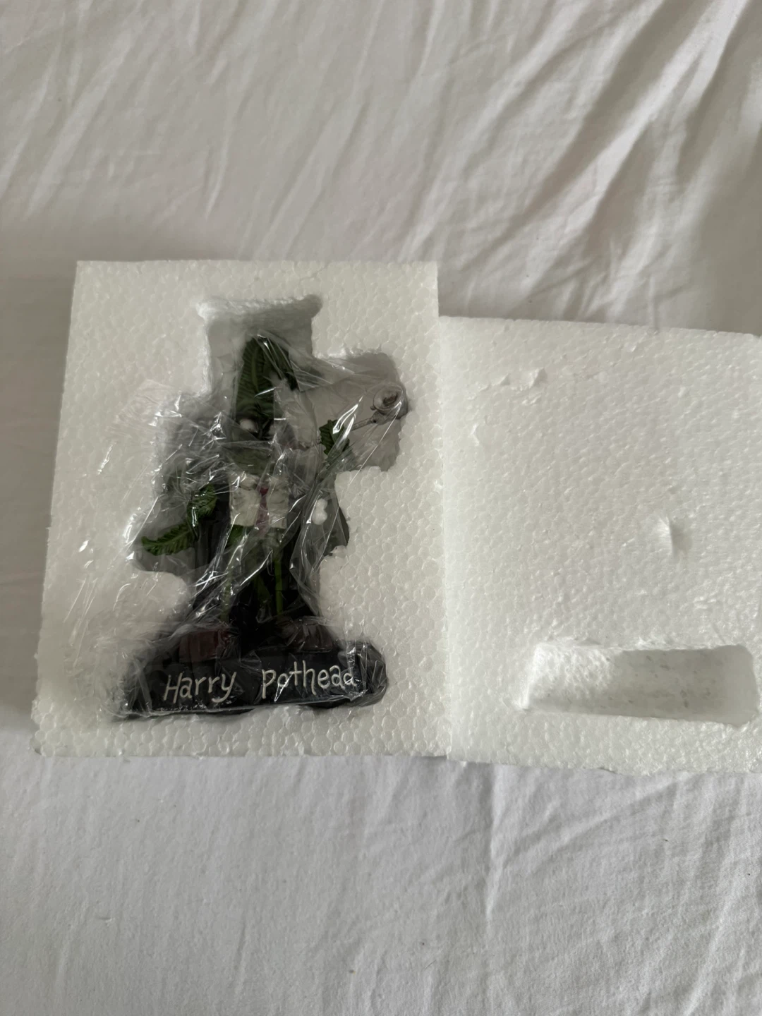 Harry Pothead Figurine with Owl - photo 2