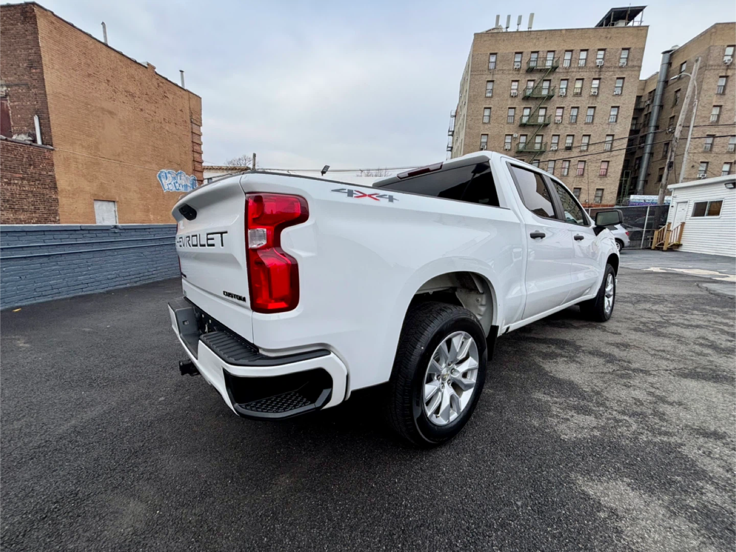 Chevrolet Silverado Custom 2020 87K miles - photo 4