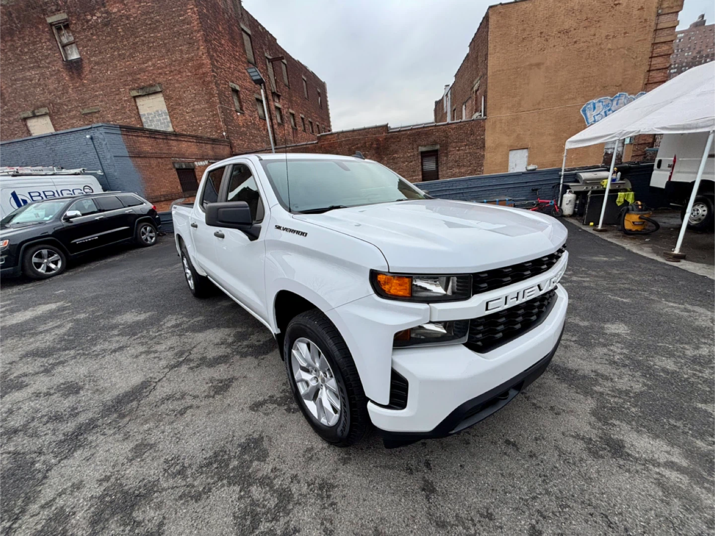 Chevrolet Silverado Custom 2020 87K miles - photo 2