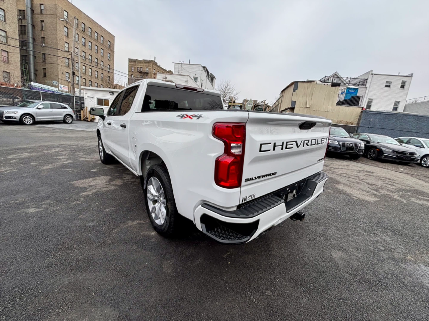Chevrolet Silverado Custom 2020 87K miles - photo 5