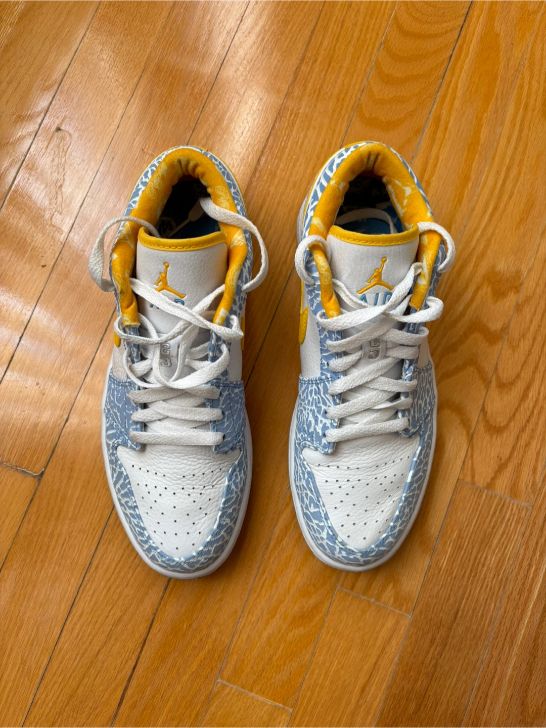 Air Jordan 1 Retro Low (Size 9 Men) - photo 2