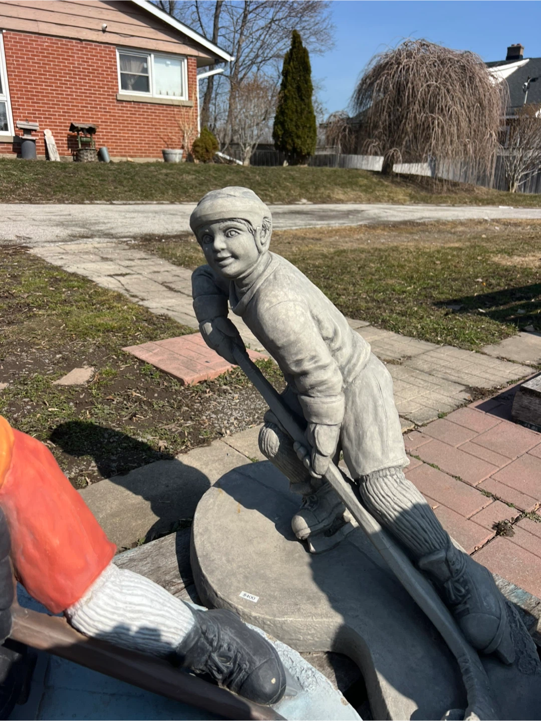 Concrete Hockey Player Statue - photo 2