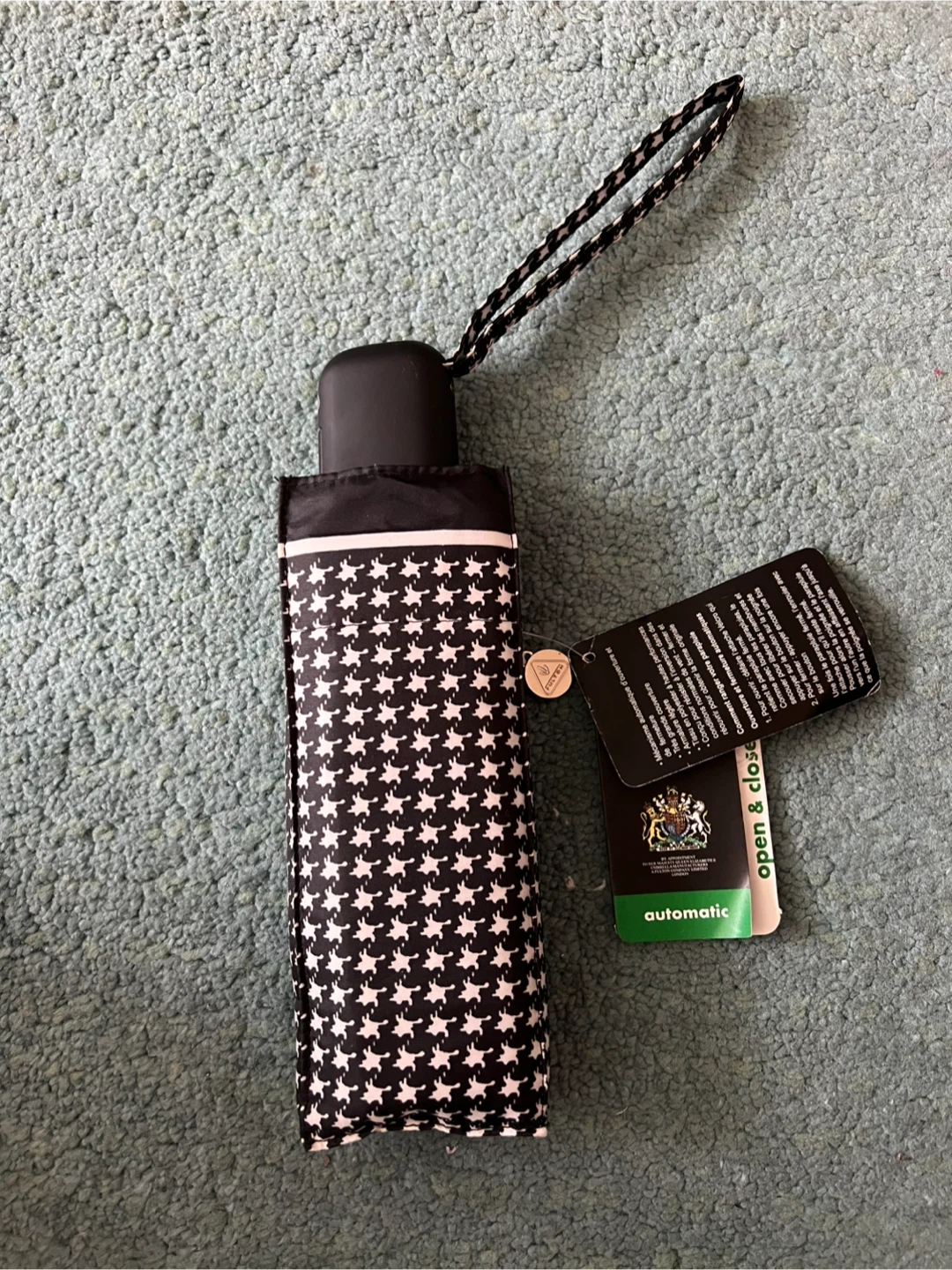 Brand new Fulton Automatic Umbrella - Black Houndstooth