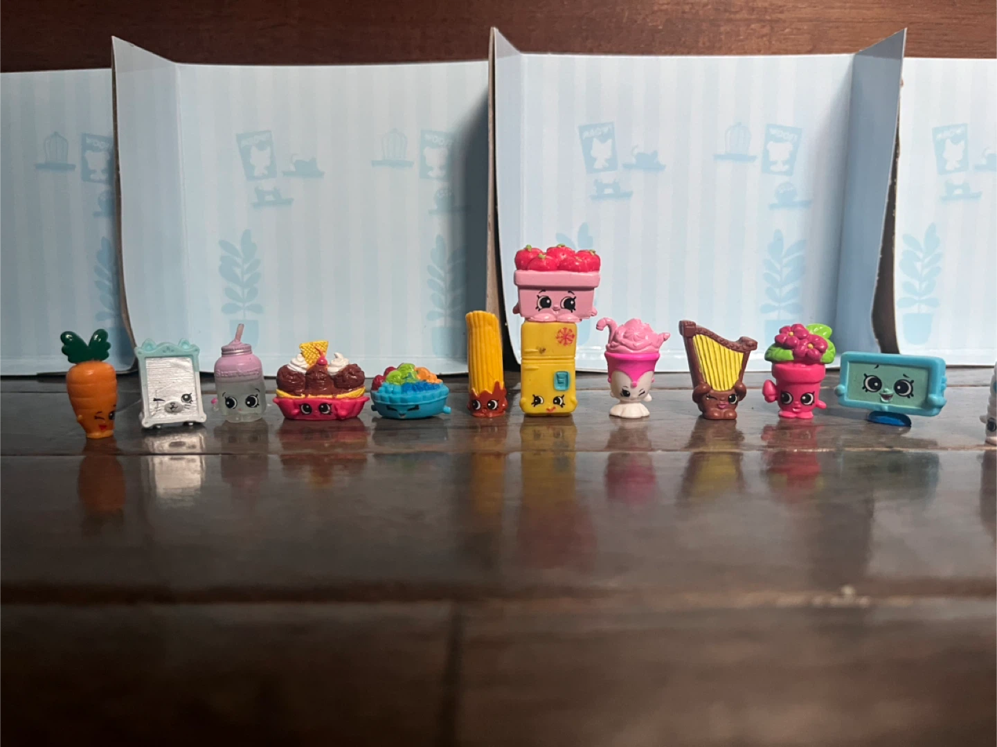 Shopkins Mini Figures Lot - photo 2