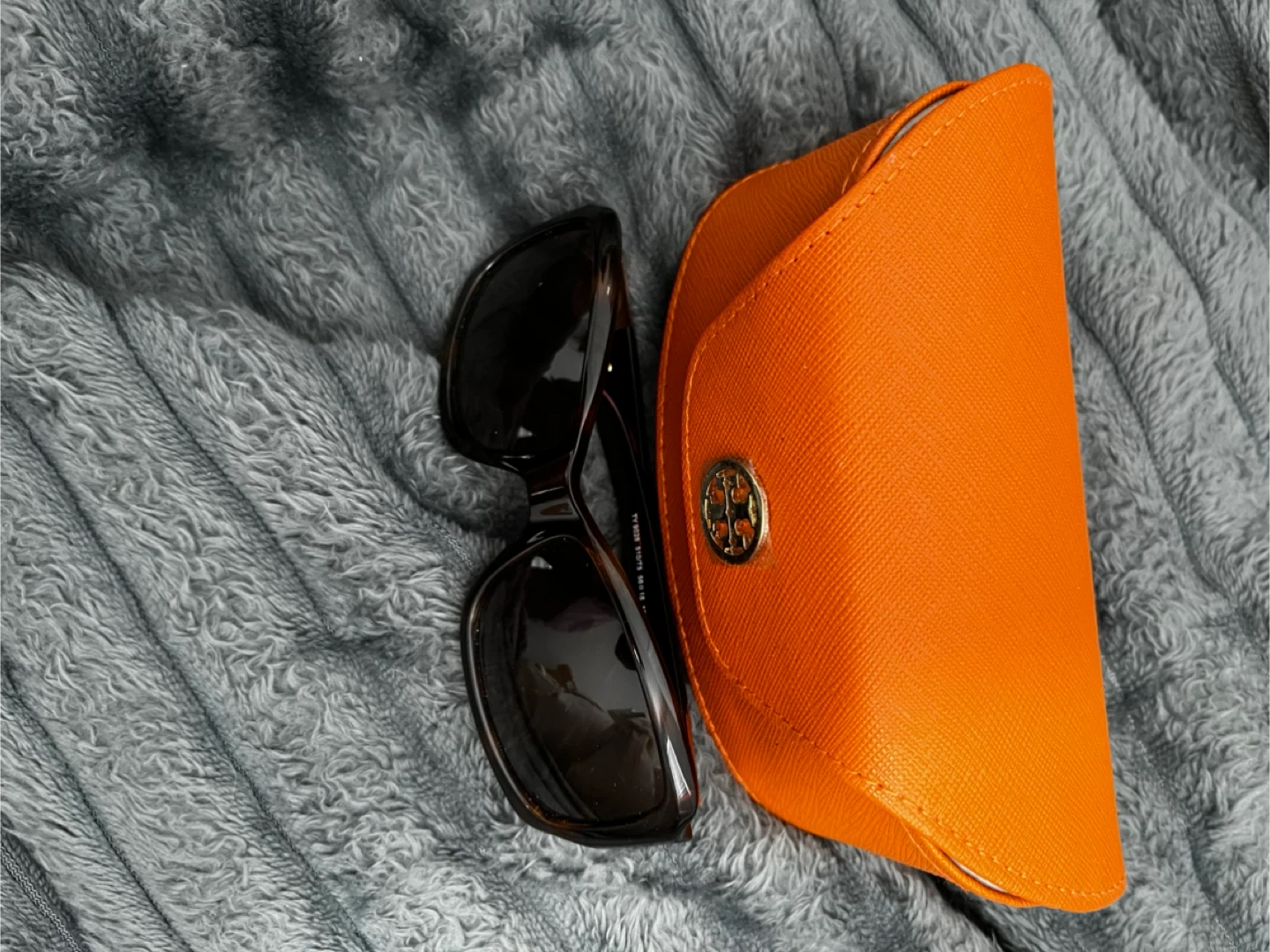 Tory Burch Sunglasses with Case - photo 2