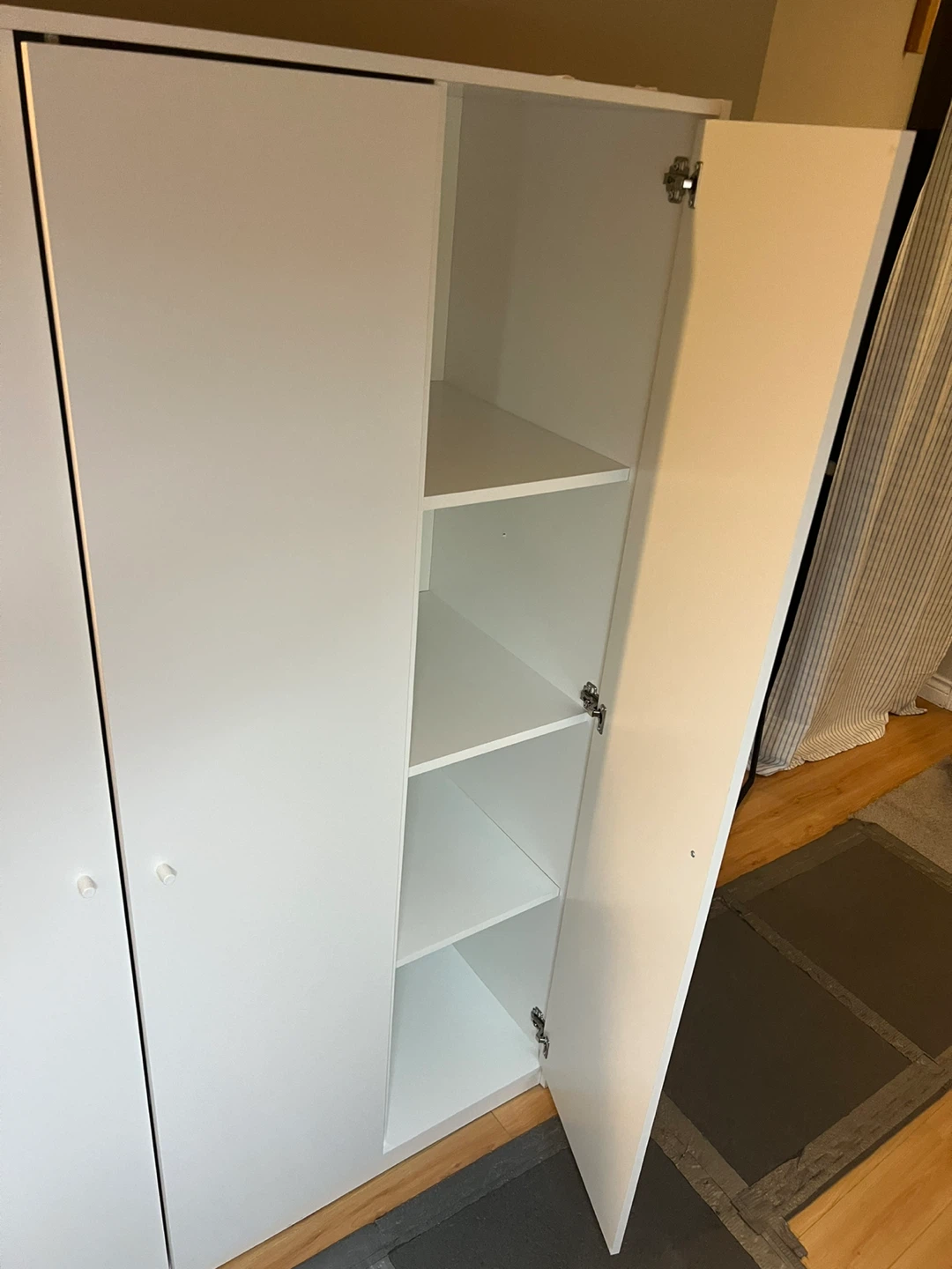 White 3-Door Wardrobe with Hanging Rod - photo 3