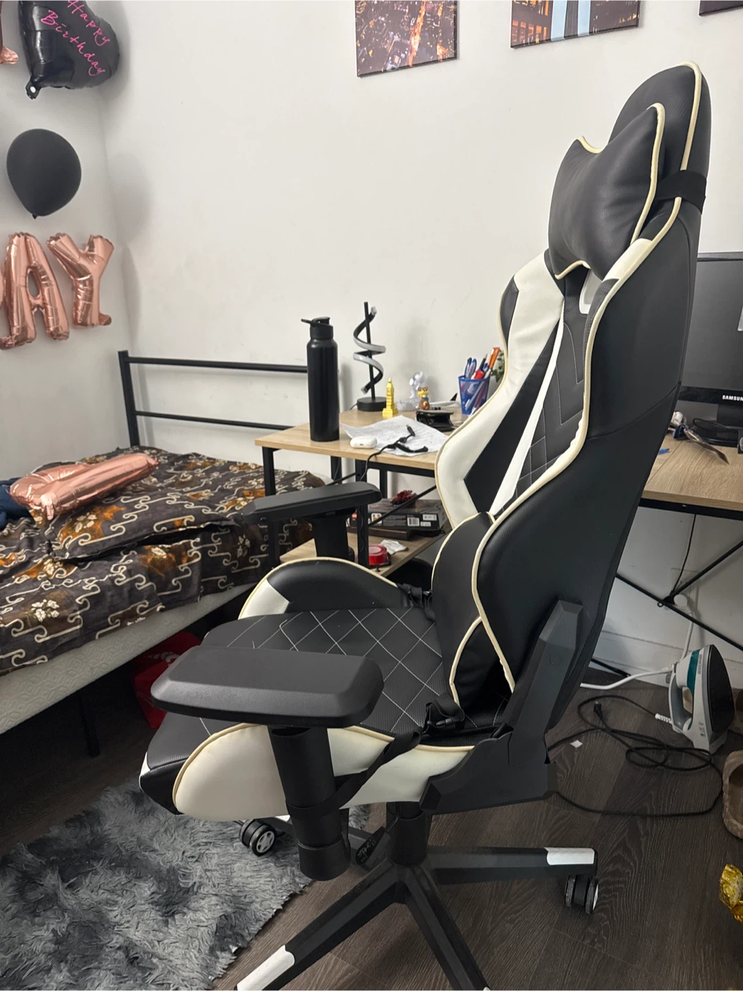 Gaming Chair - Black and White - photo 2