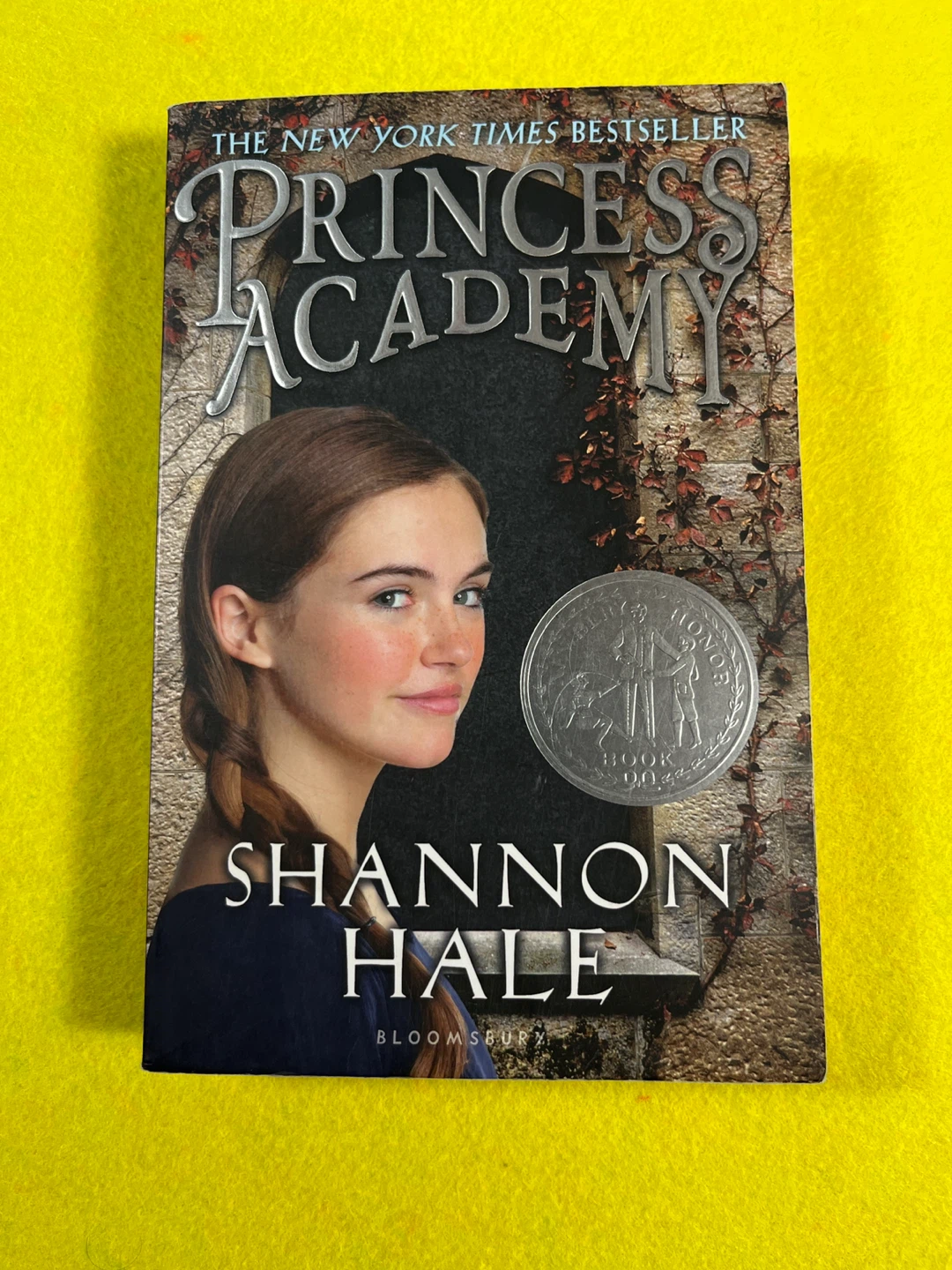 Princess Academy & One of us is lying books. - photo 2