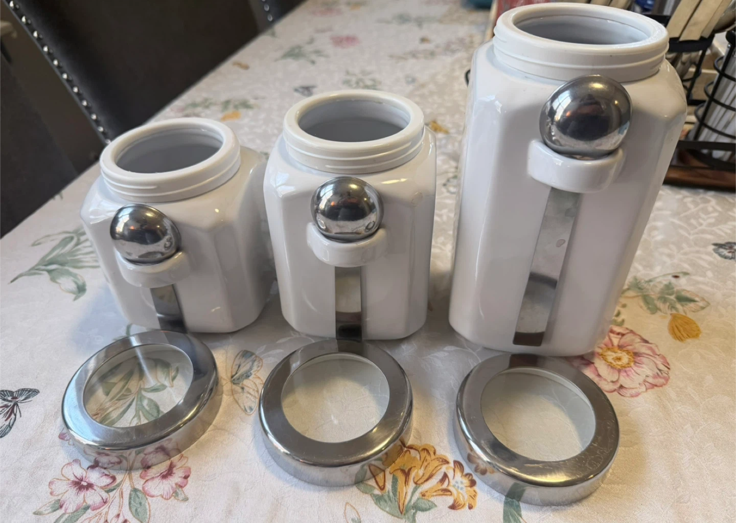 Set of 3 White Ceramic Canisters with Stainless Steel Lids - photo 2